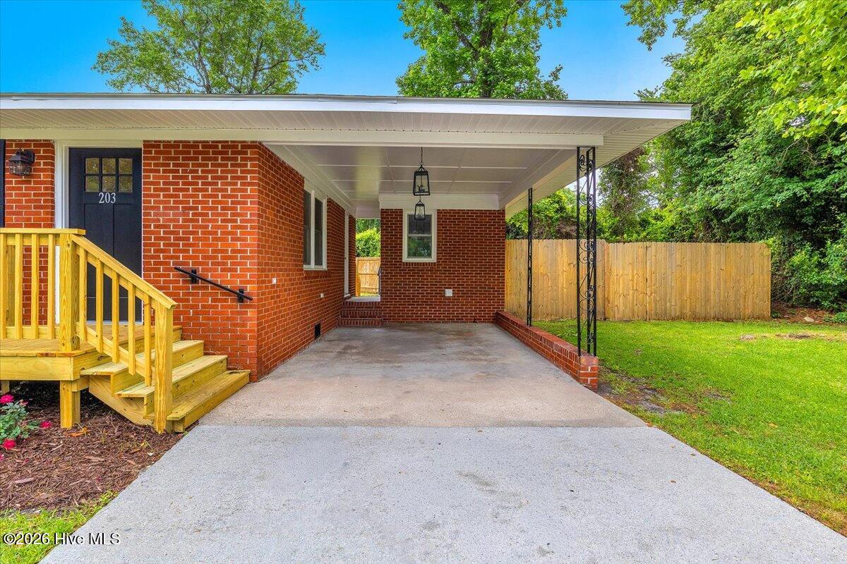 100574016 | Photo 3