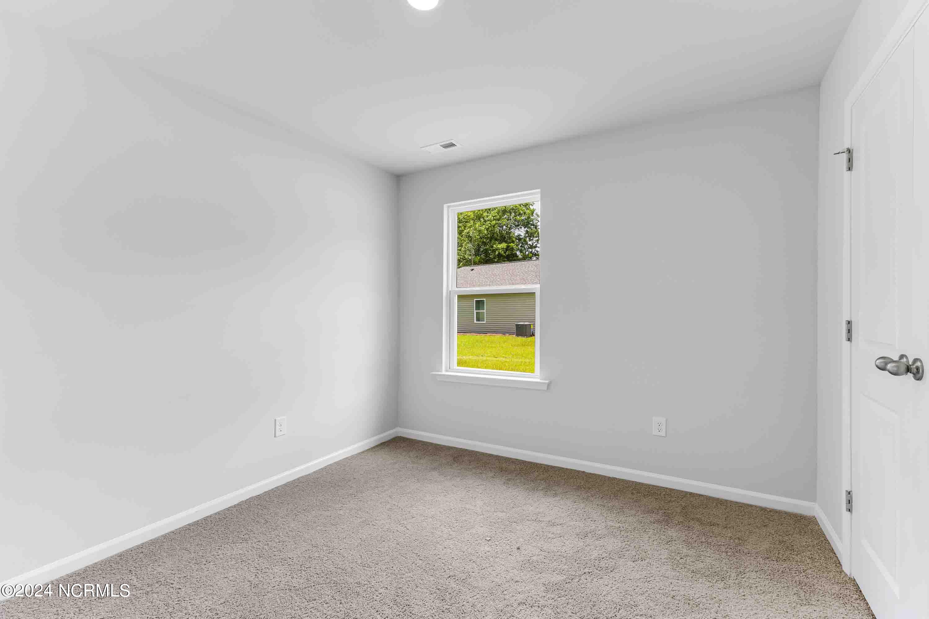 100544401 | Photo 13