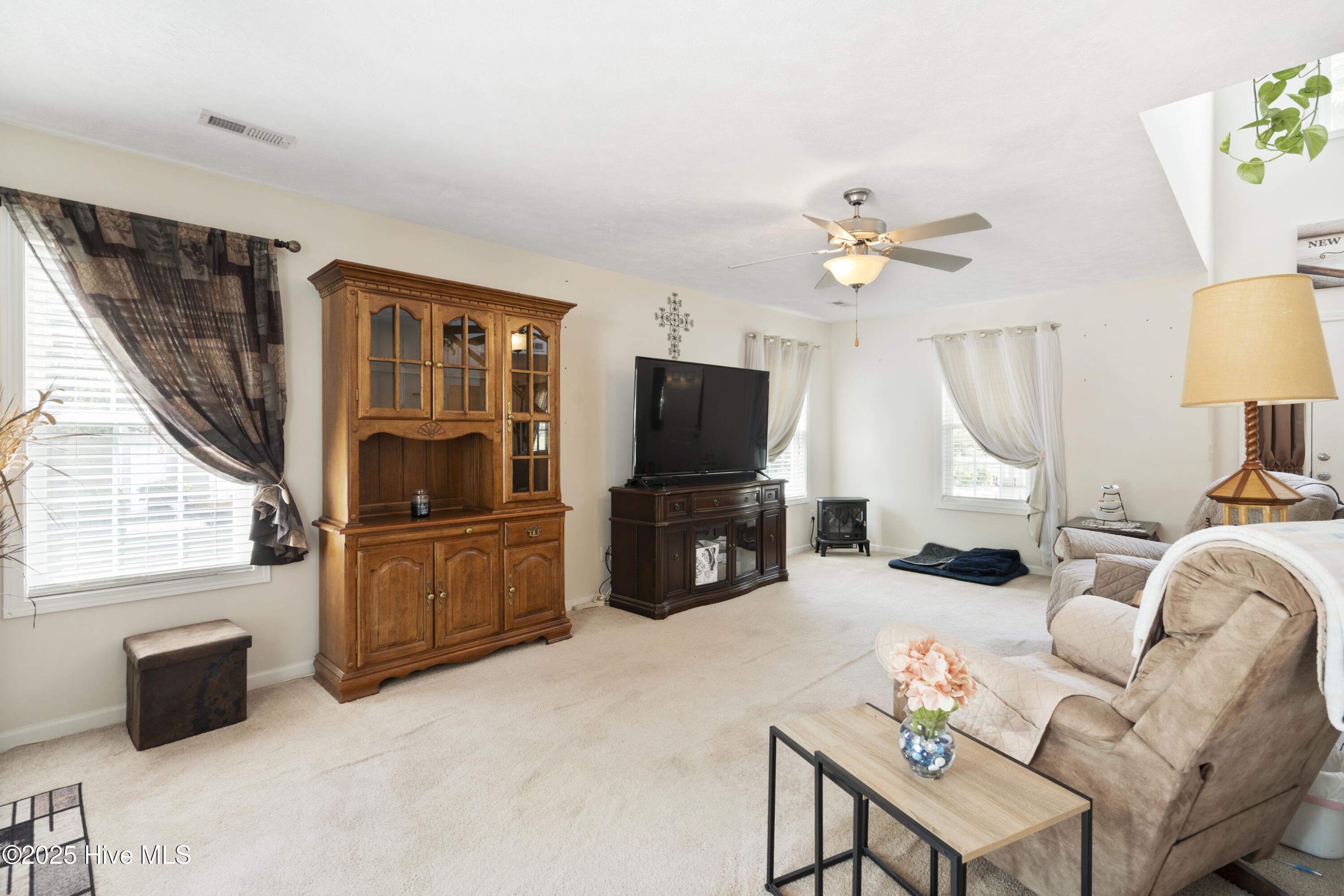 100509046 | Photo 43