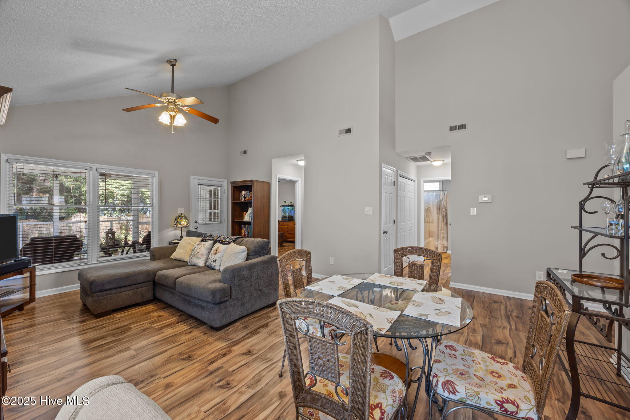 16-web-or-mls-0C0A9952