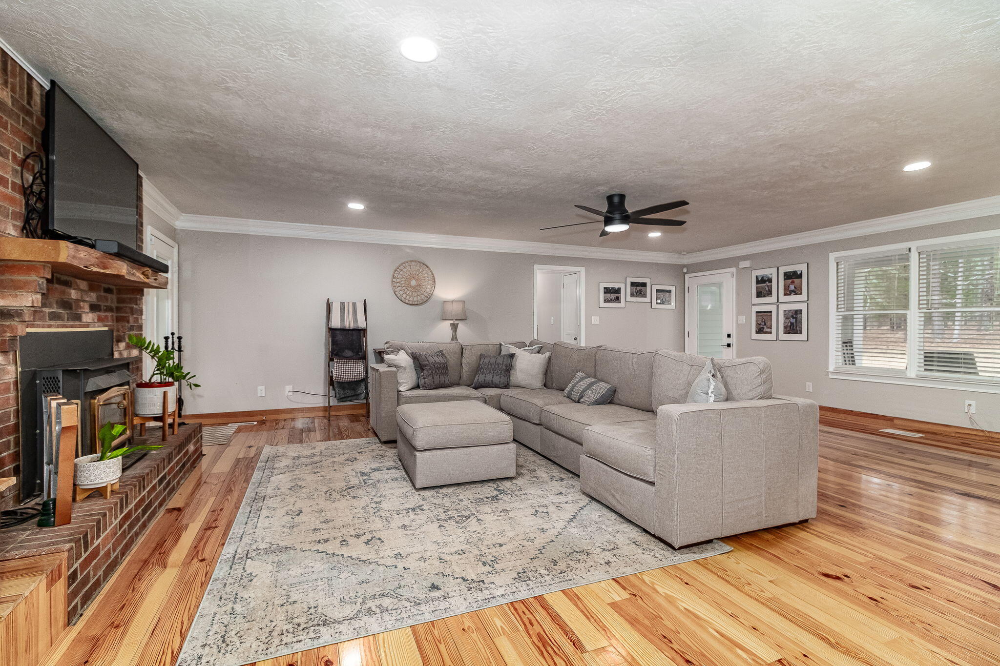 16-web-or-mls-1545 SWINT RD ©--3