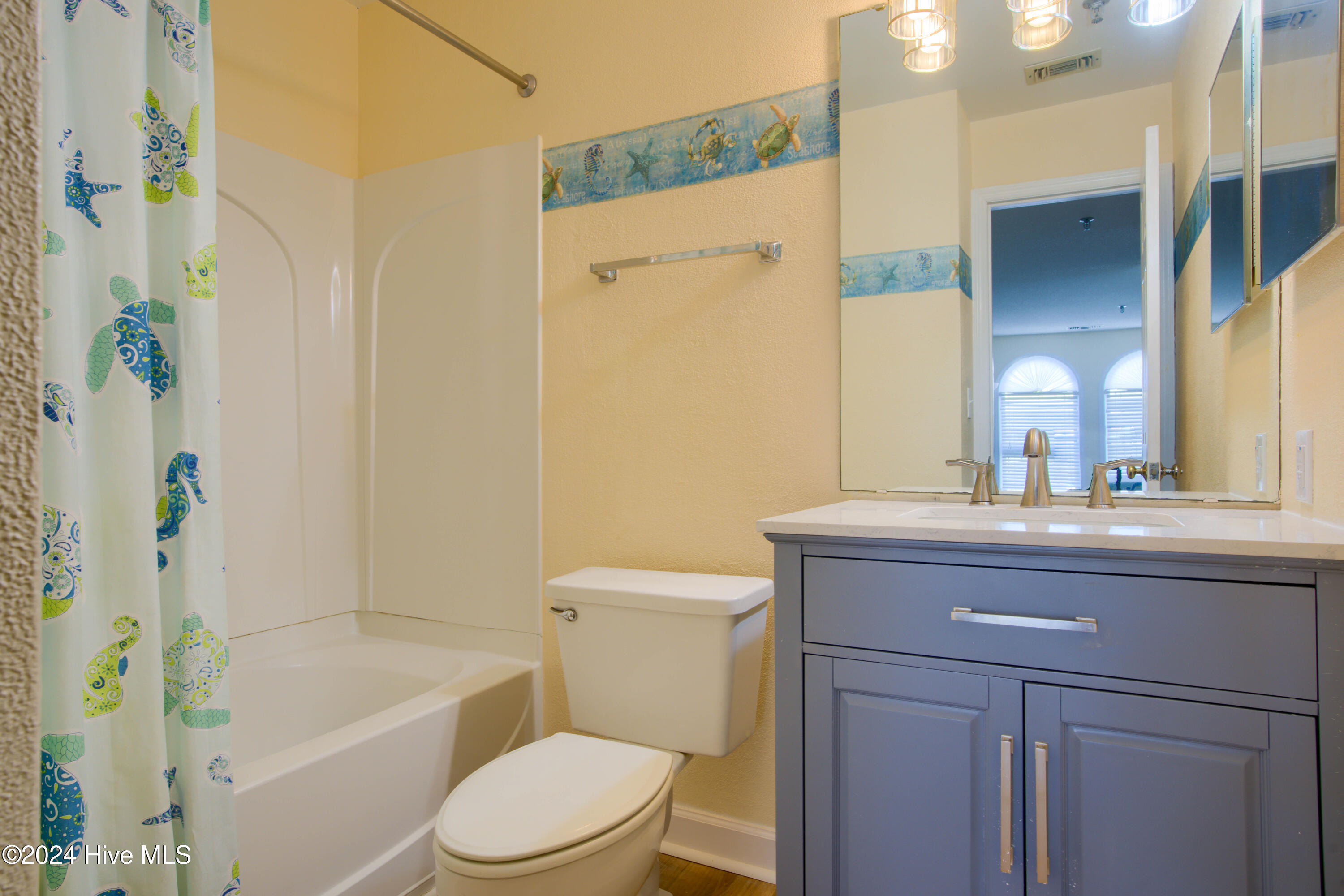 100480887 | Photo 22