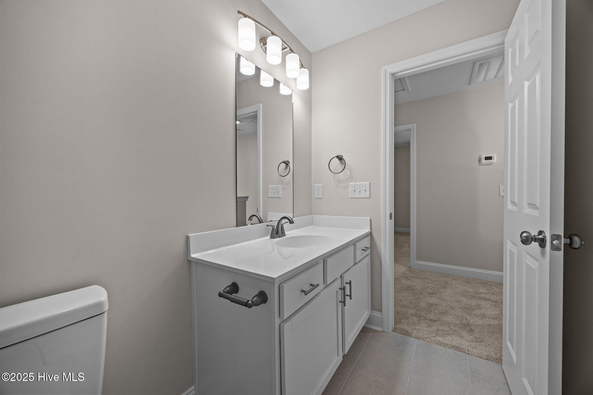 100509349 | Photo 25