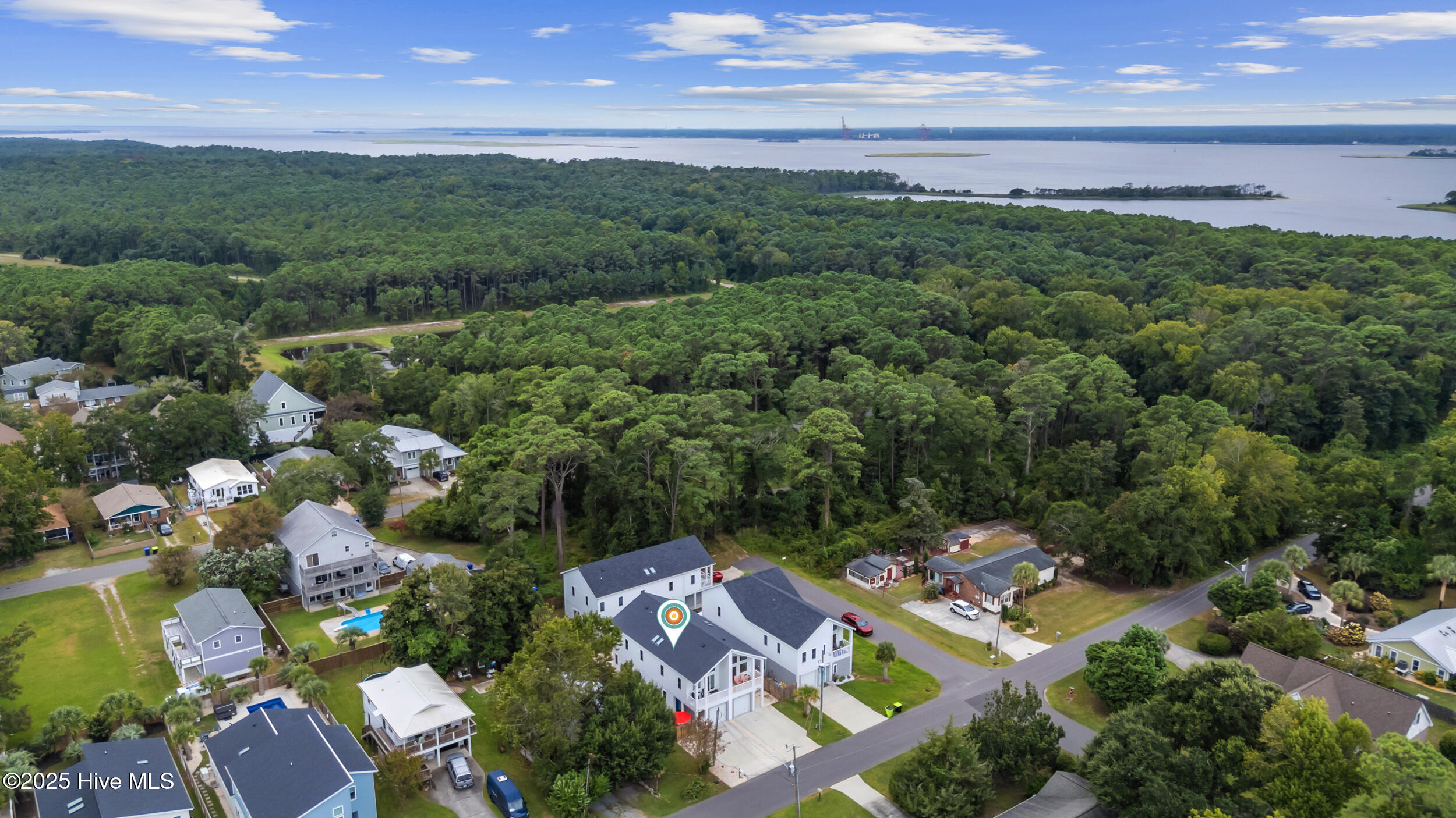 100530108 | Photo 30