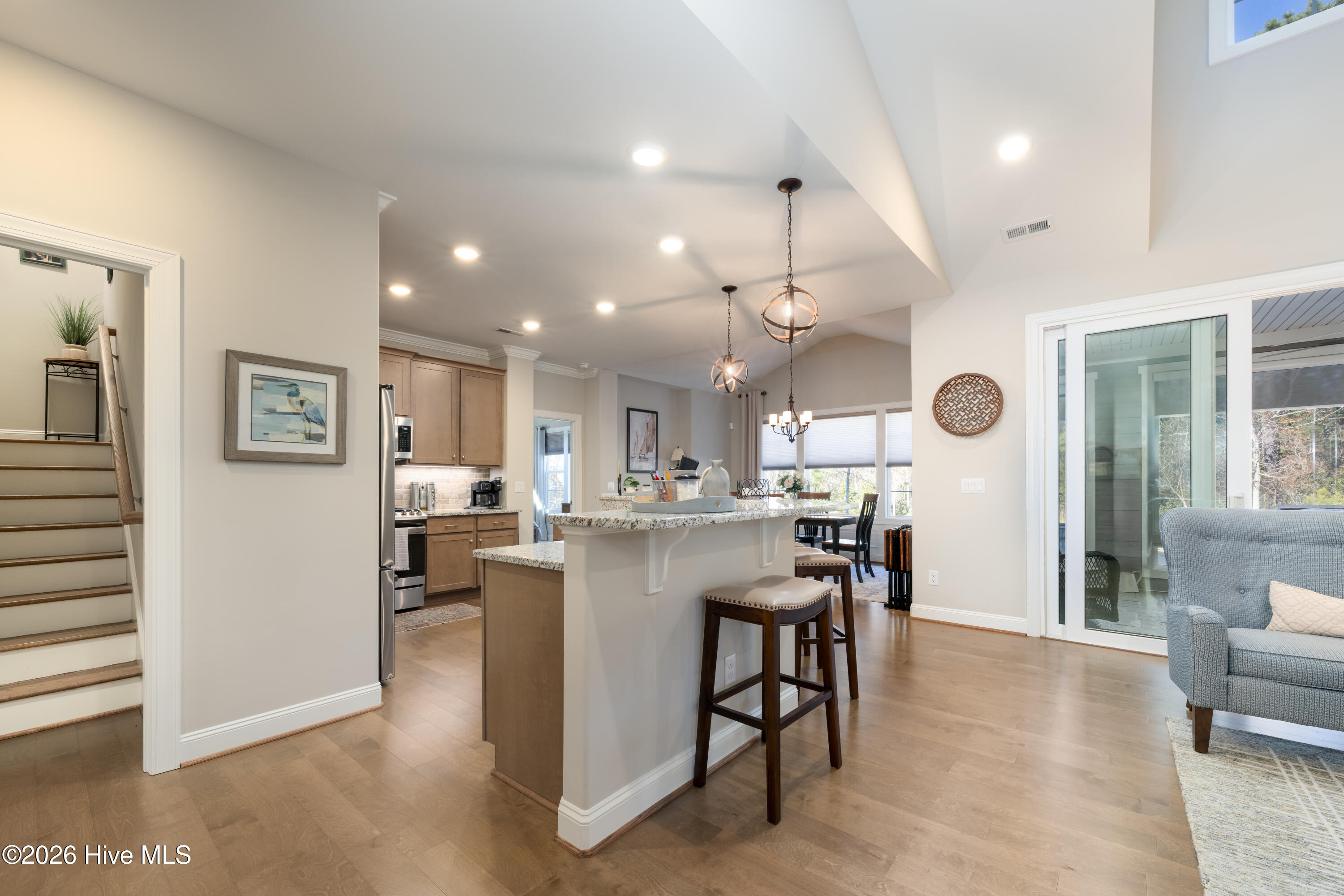 100553461 | Photo 11