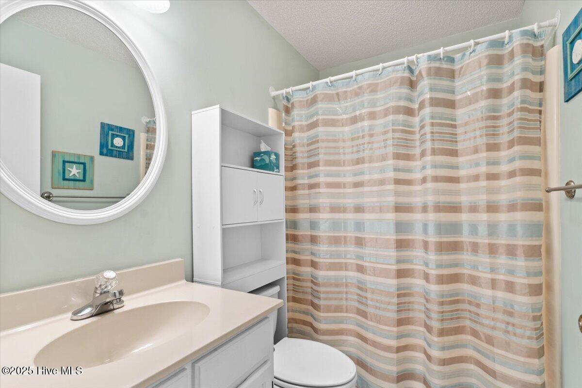 100501866 | Photo 24