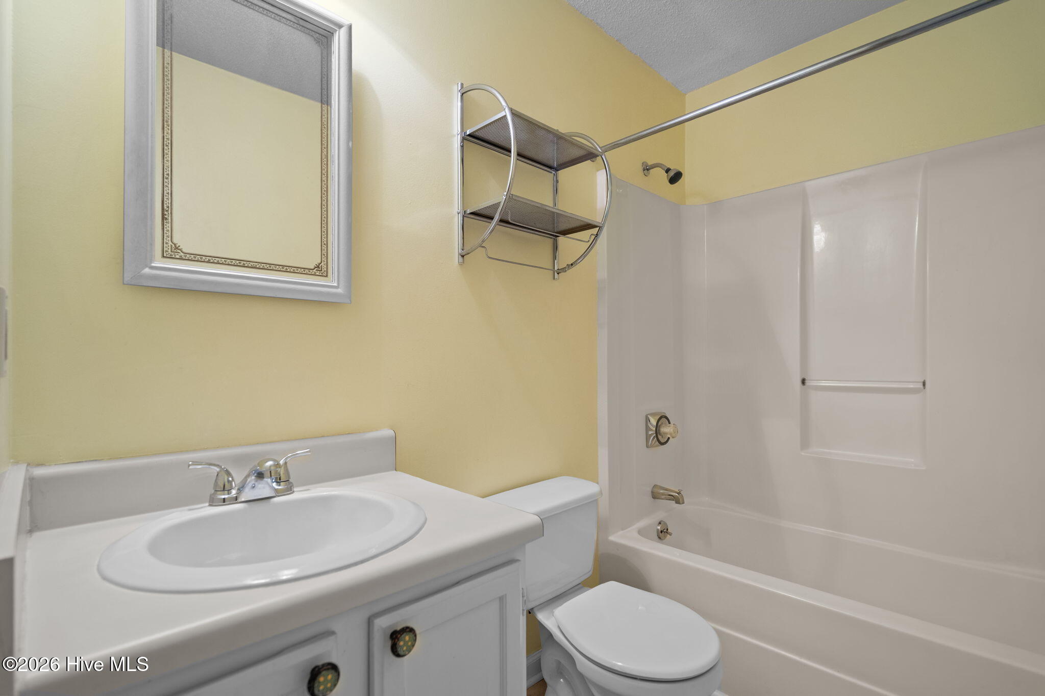 100566557 | Photo 24