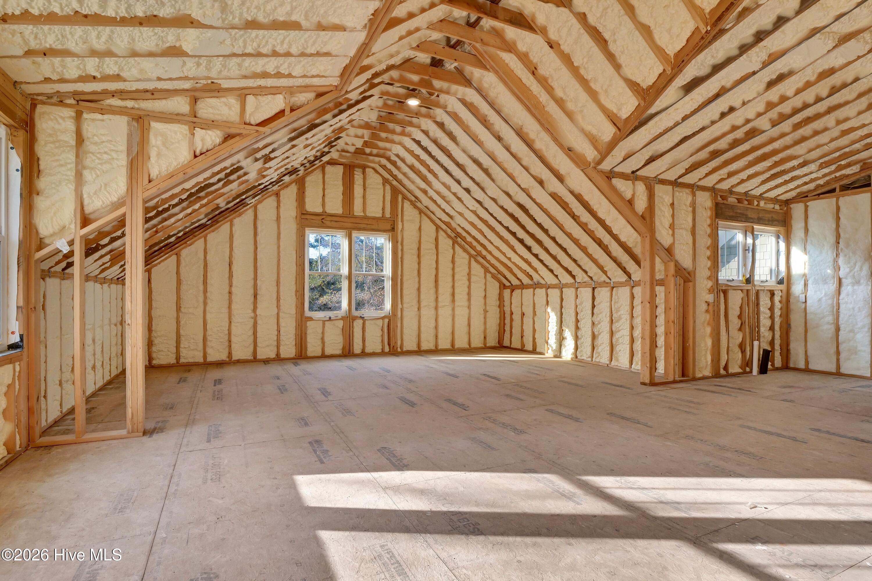 100553648 | Photo 62