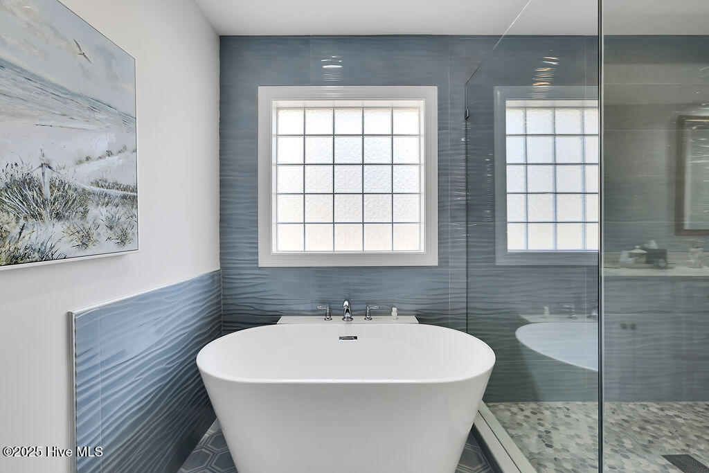 100544597 | Photo 22