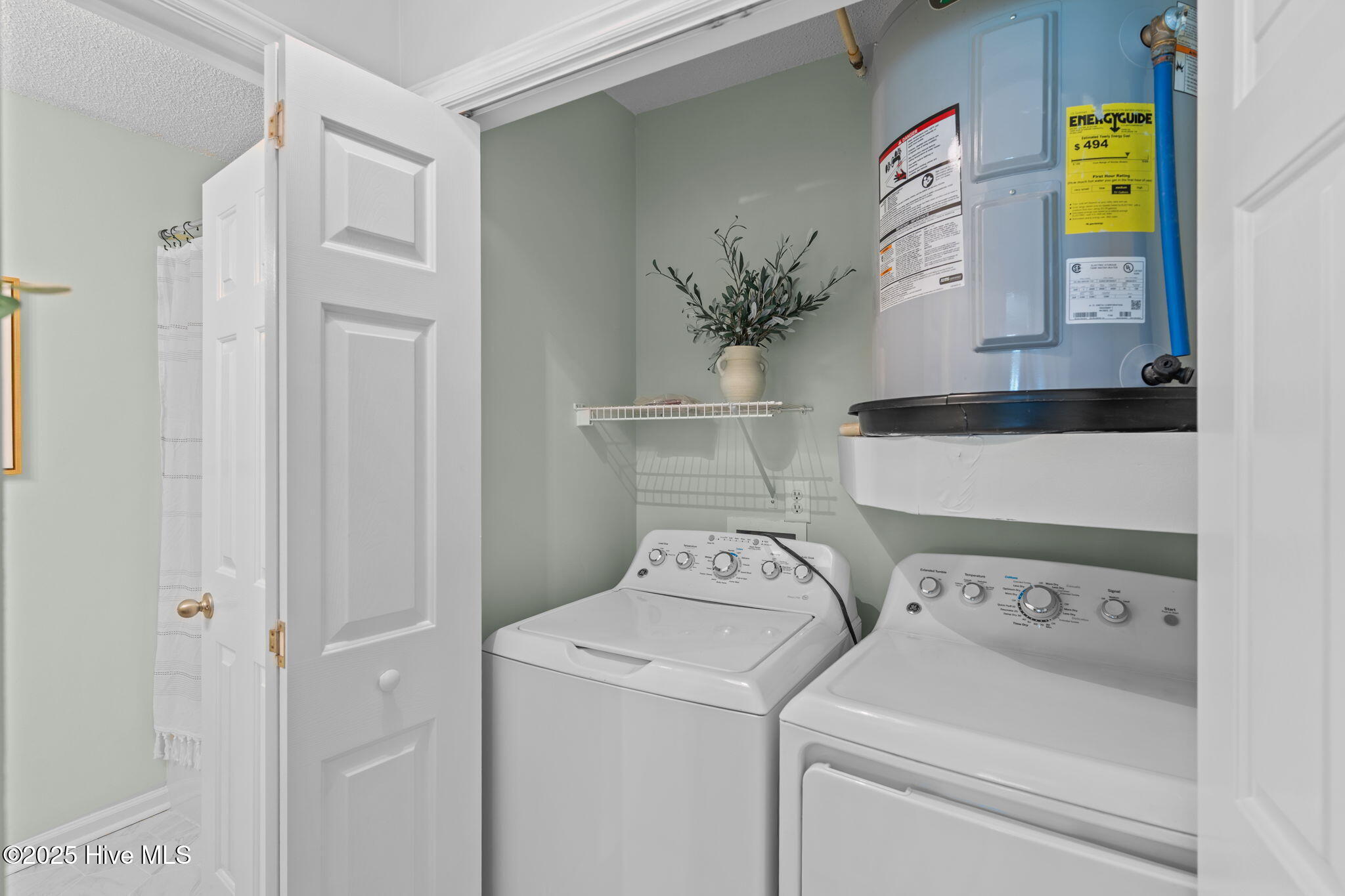 100537786 | Photo 28