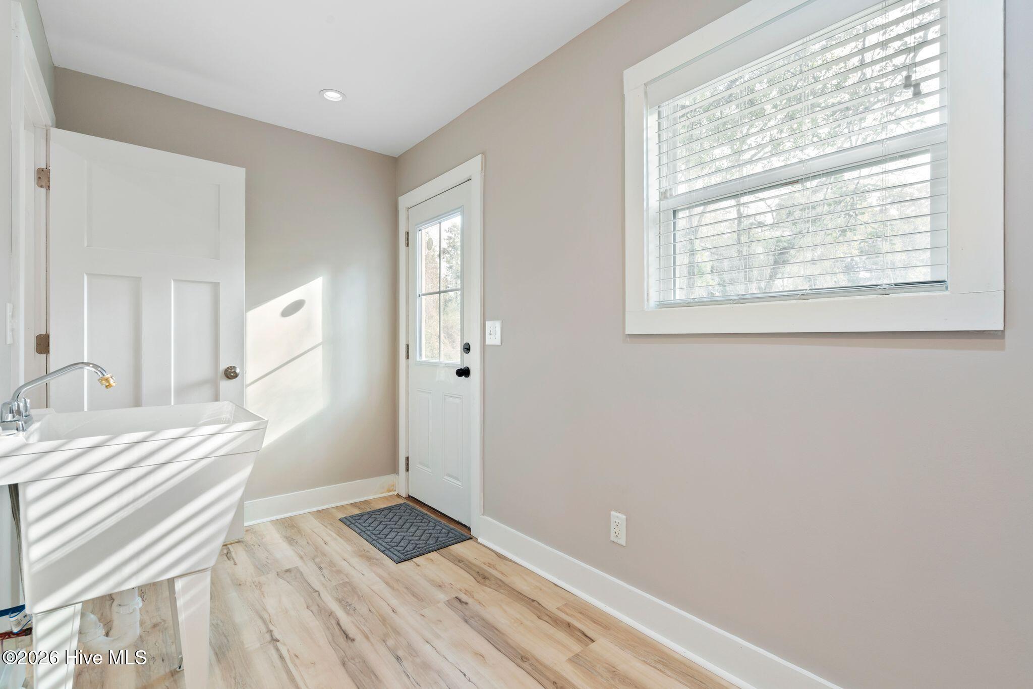 100554354 | Photo 22