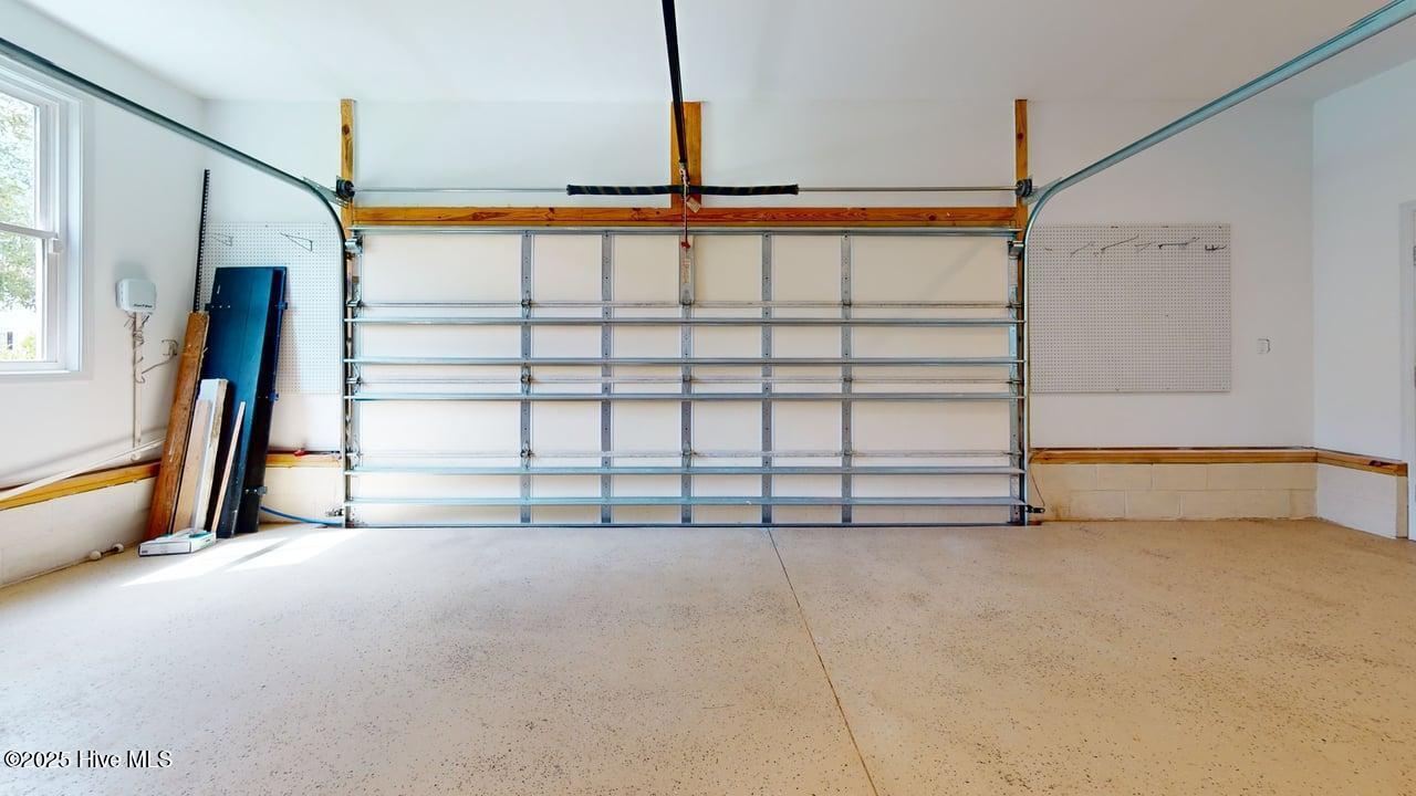 100502870 | Photo 52