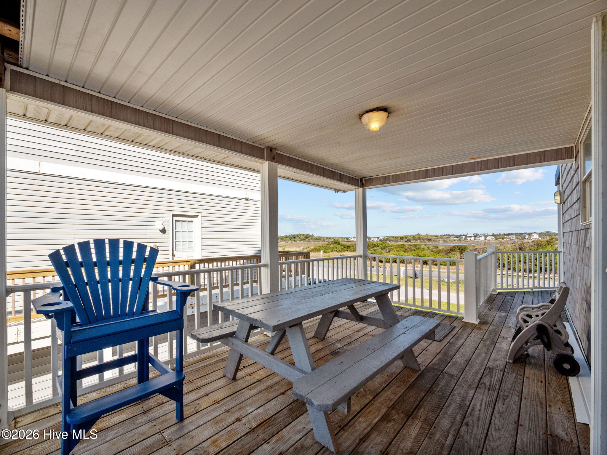 100567170 | Photo 52