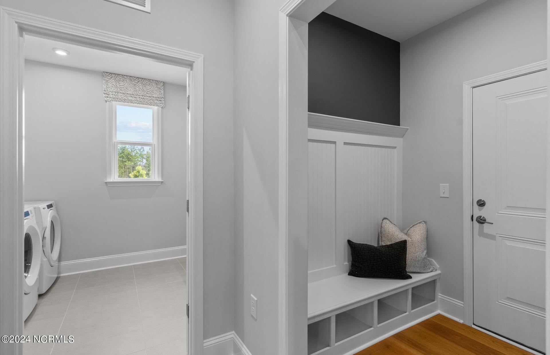 100535007 | Photo 28