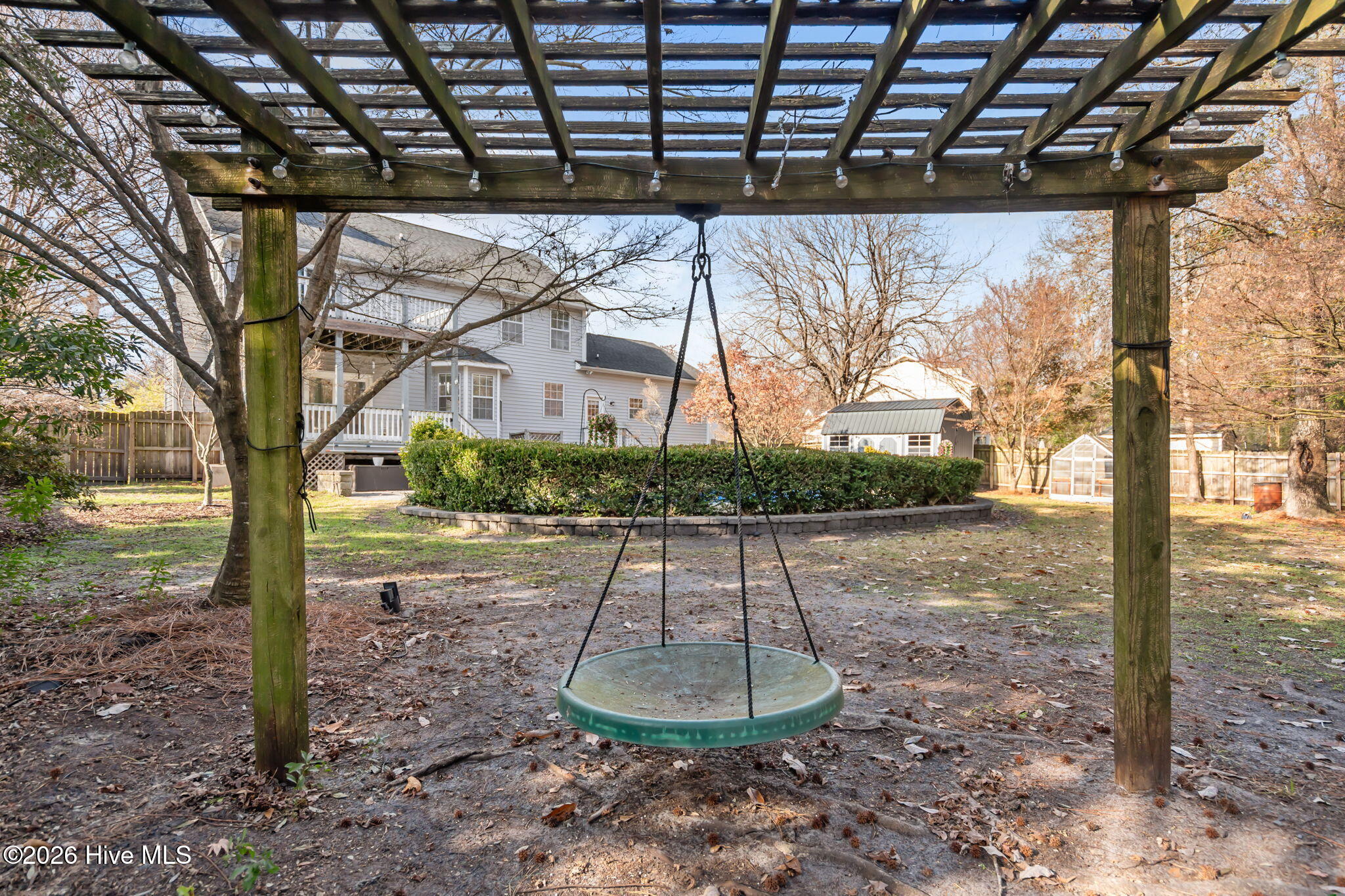 100548092 | Photo 61