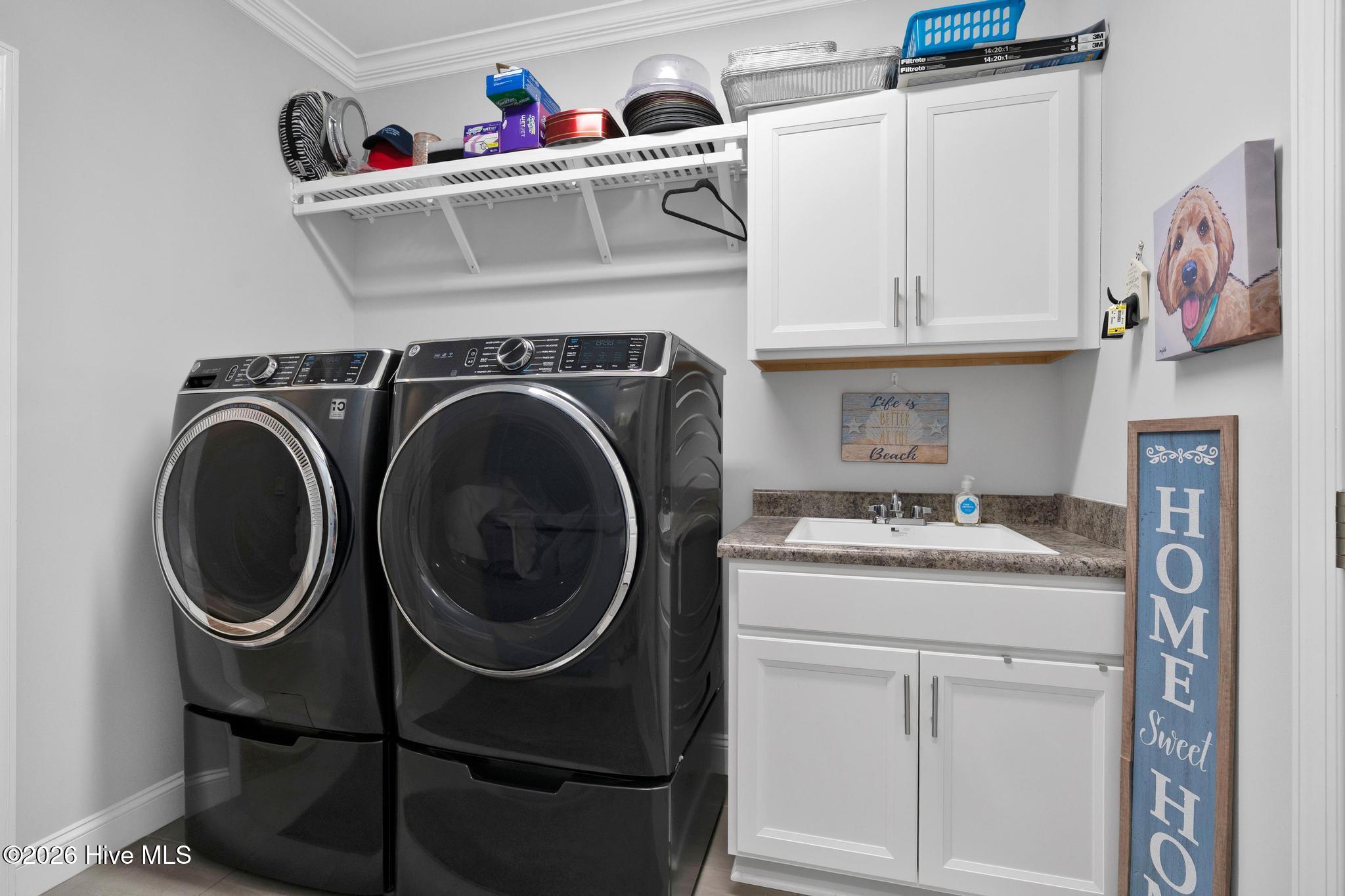 100549204 | Photo 35