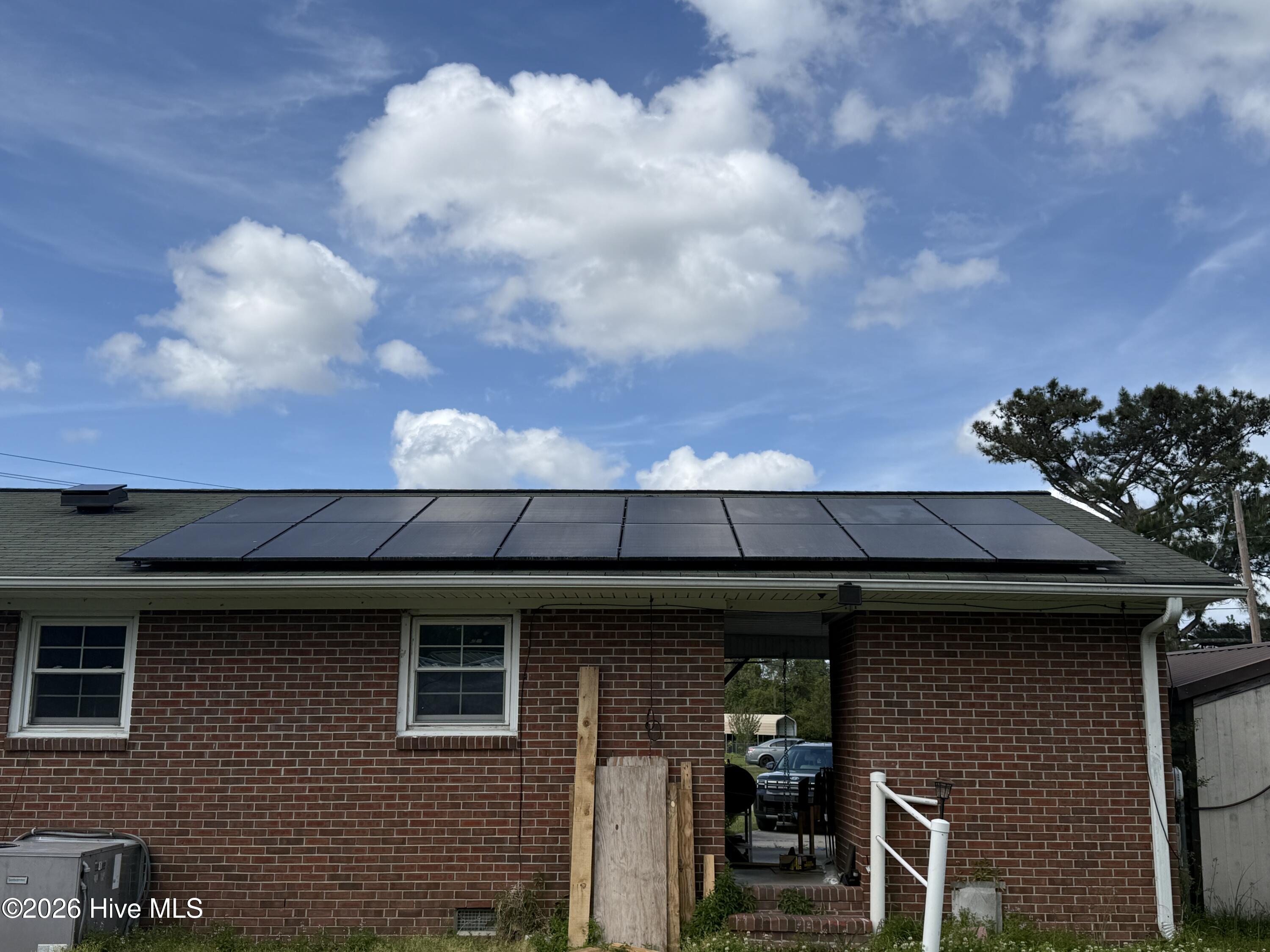 100567135 | Photo 19