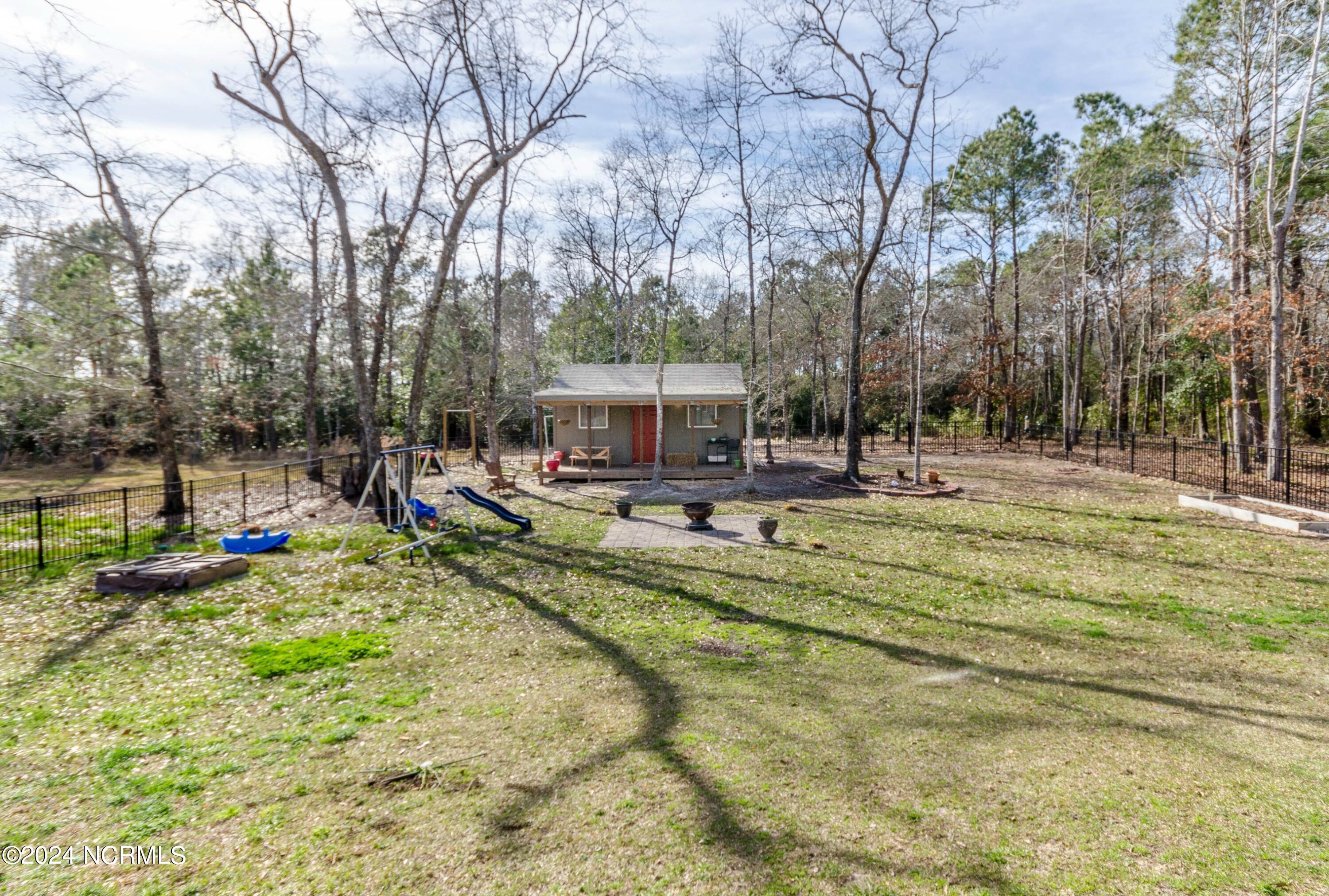 100560622 | Photo 51