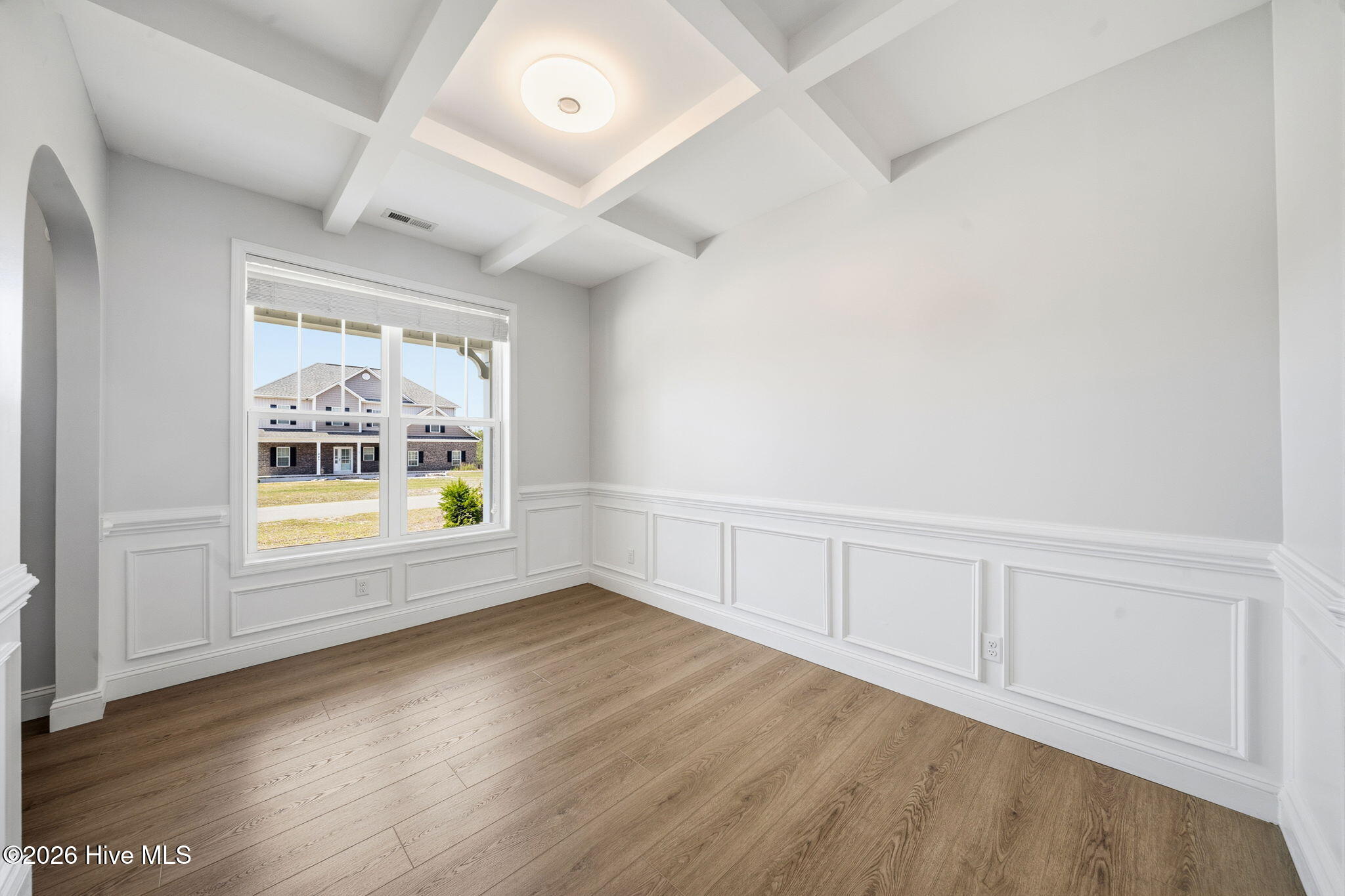 100566874 | Photo 26