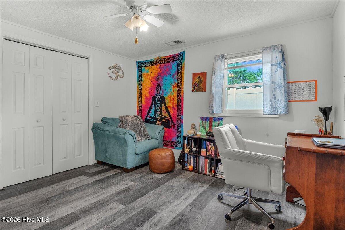 100551902 | Photo 89