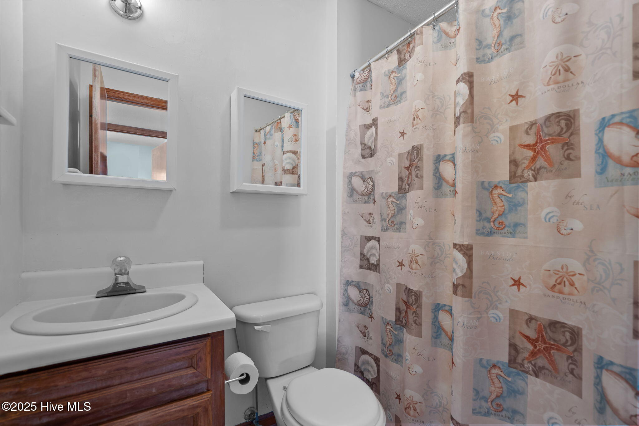 100547004 | Photo 28