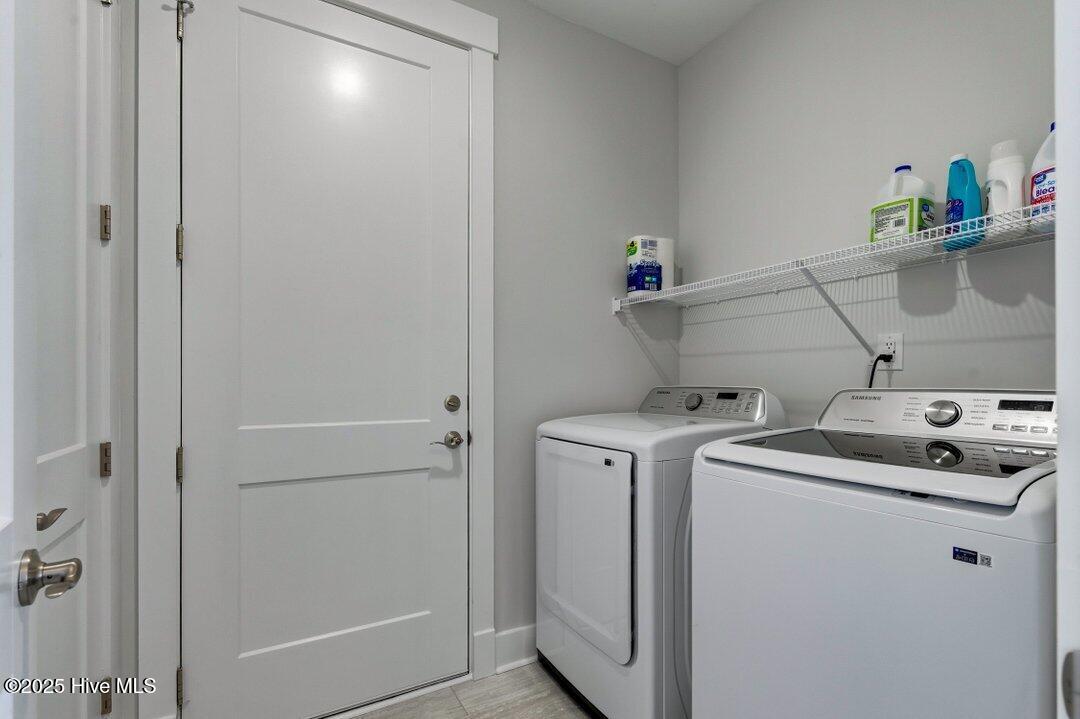 100543615 | Photo 31