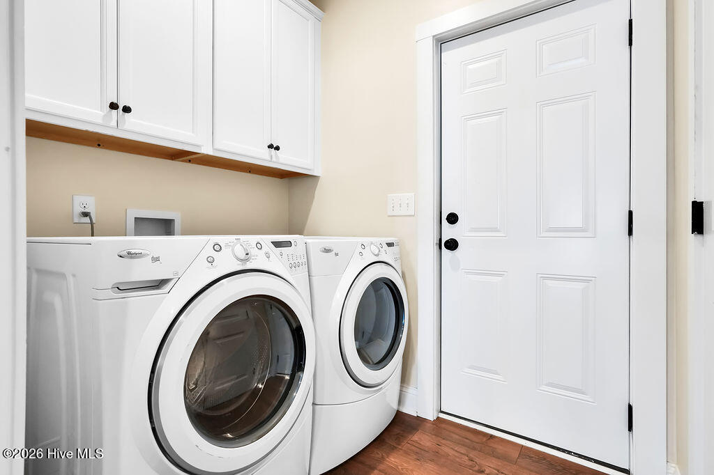 100568097 | Photo 23