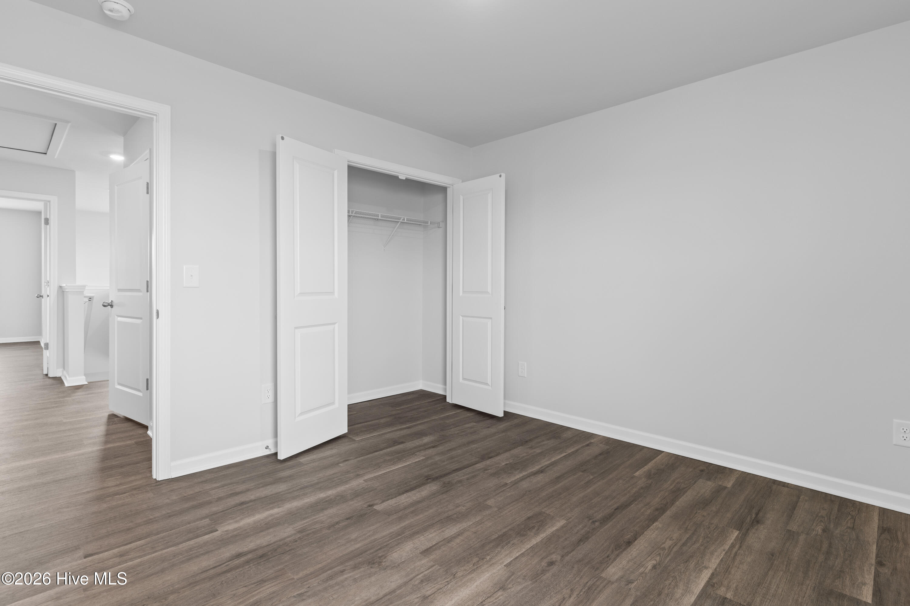 100538143 | Photo 34