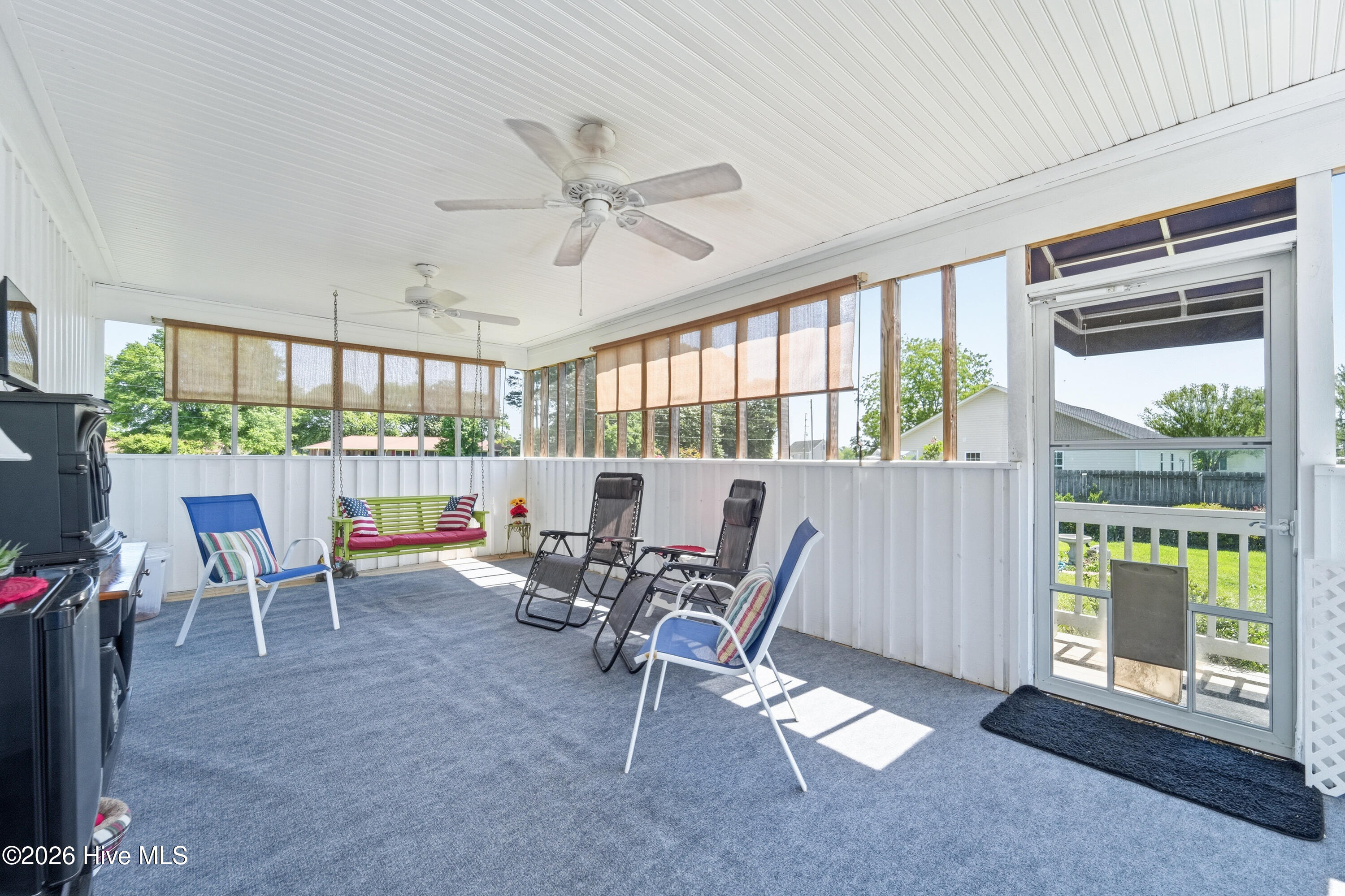 100572075 | Photo 24
