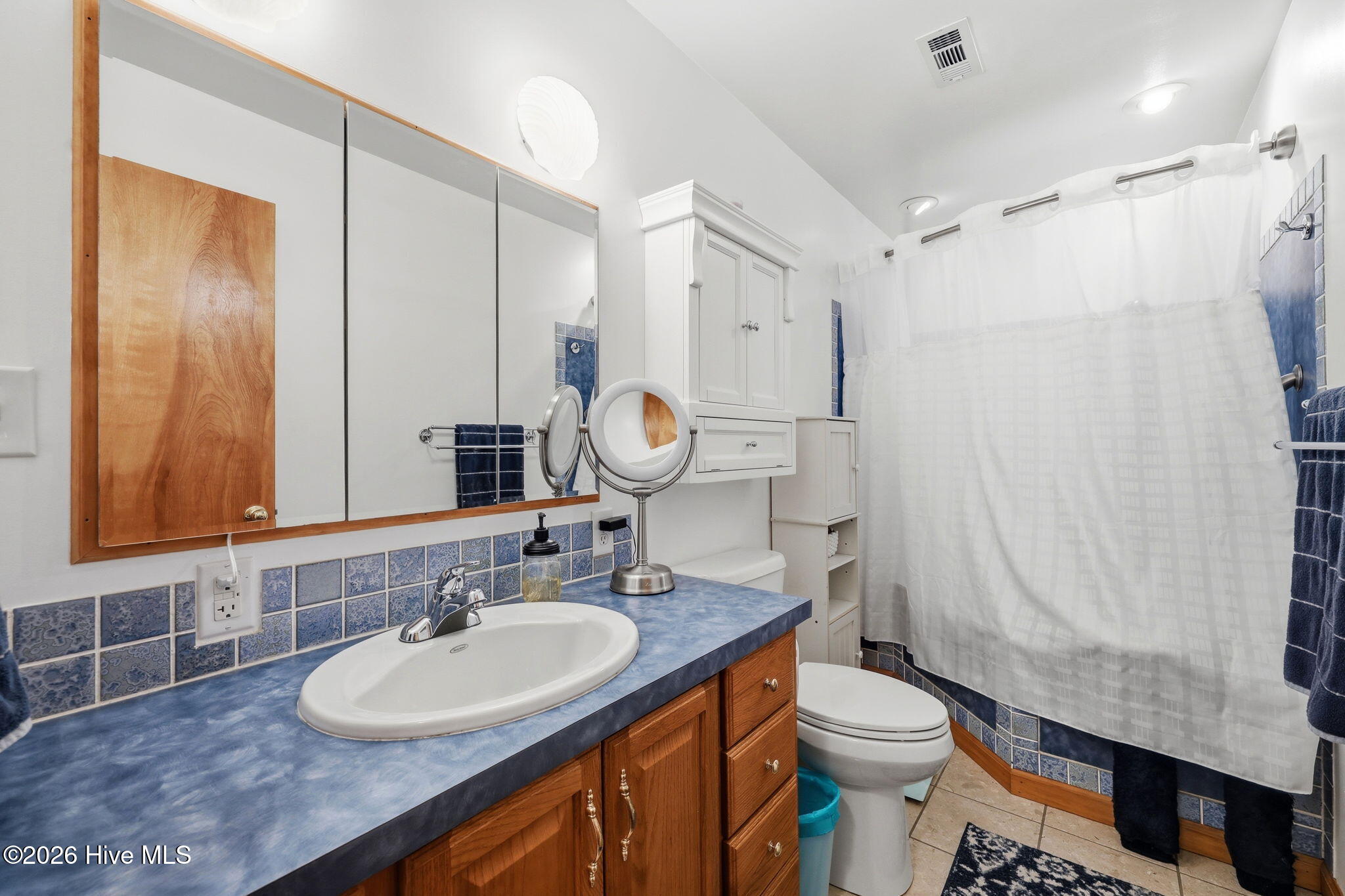 1556 Front Bathroom