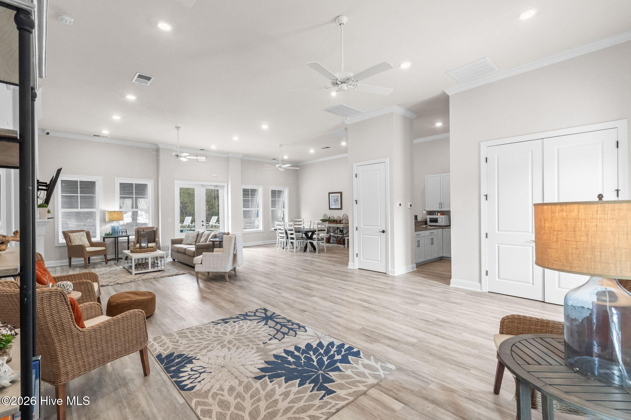 100552954 | Photo 47