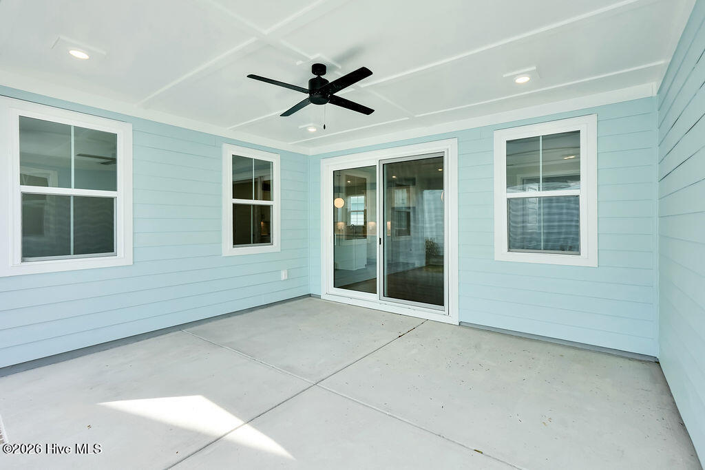 100550768 | Photo 50