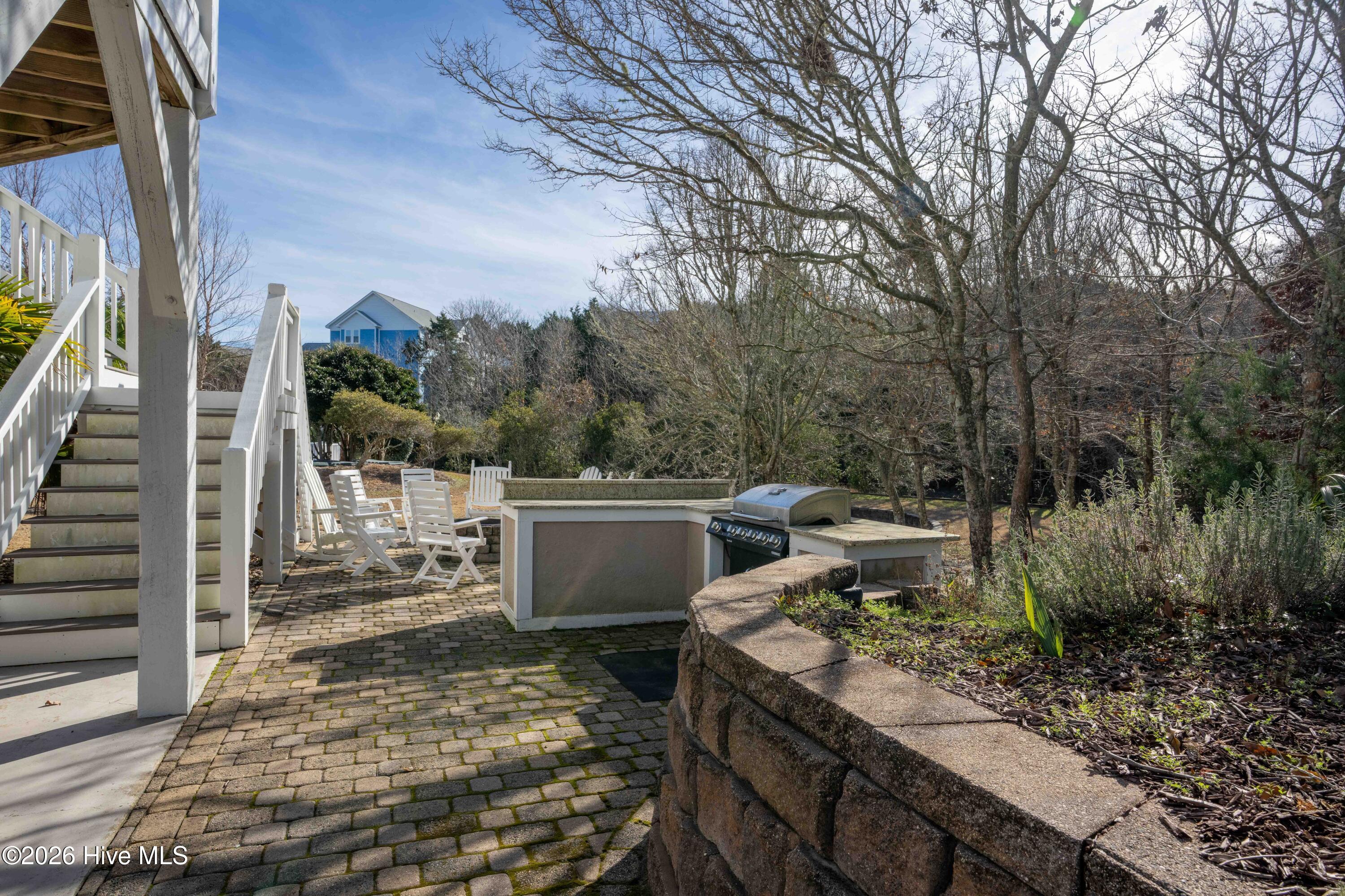 100549111 | Photo 21