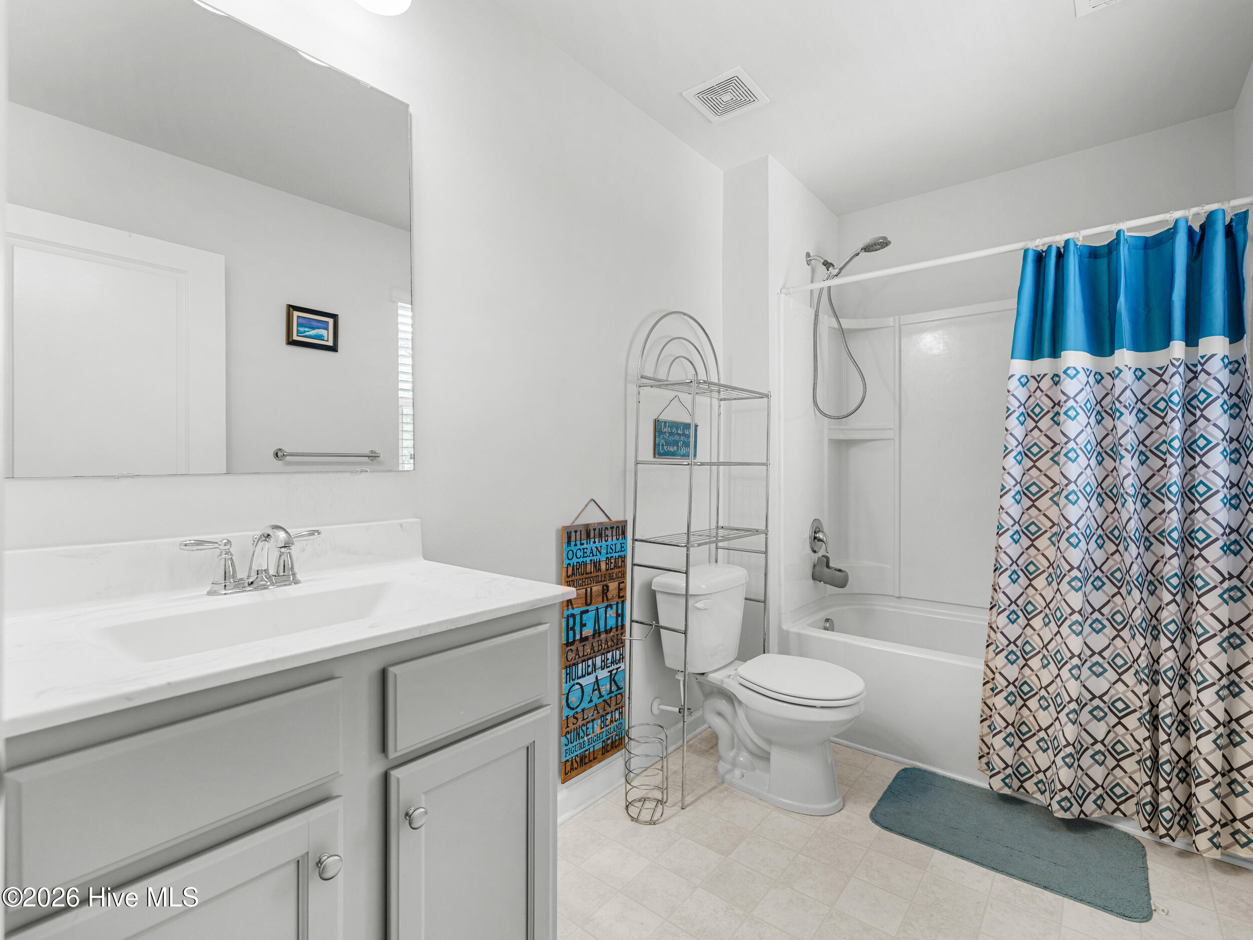 100567072 | Photo 40