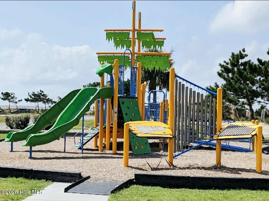 100552706 | Photo 28