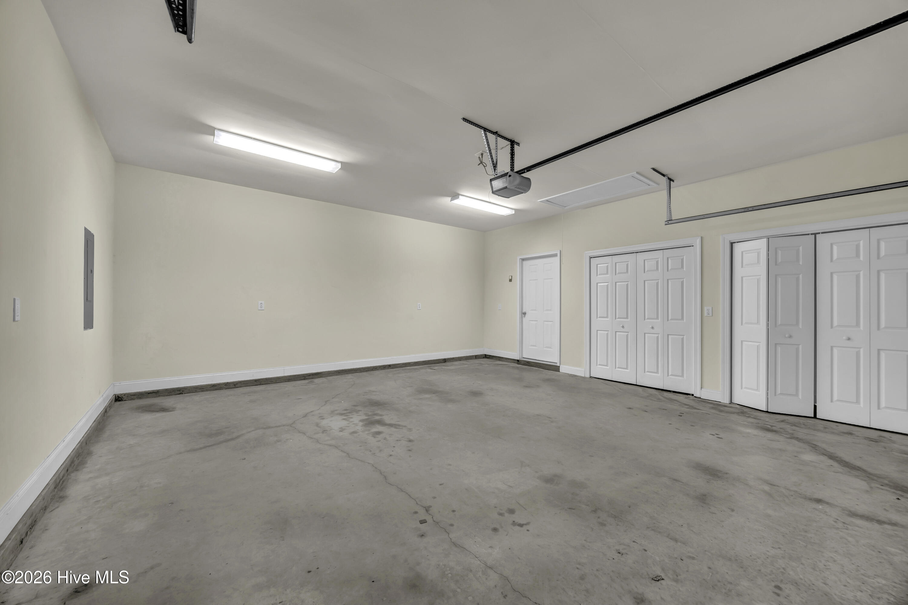 100549247 | Photo 32