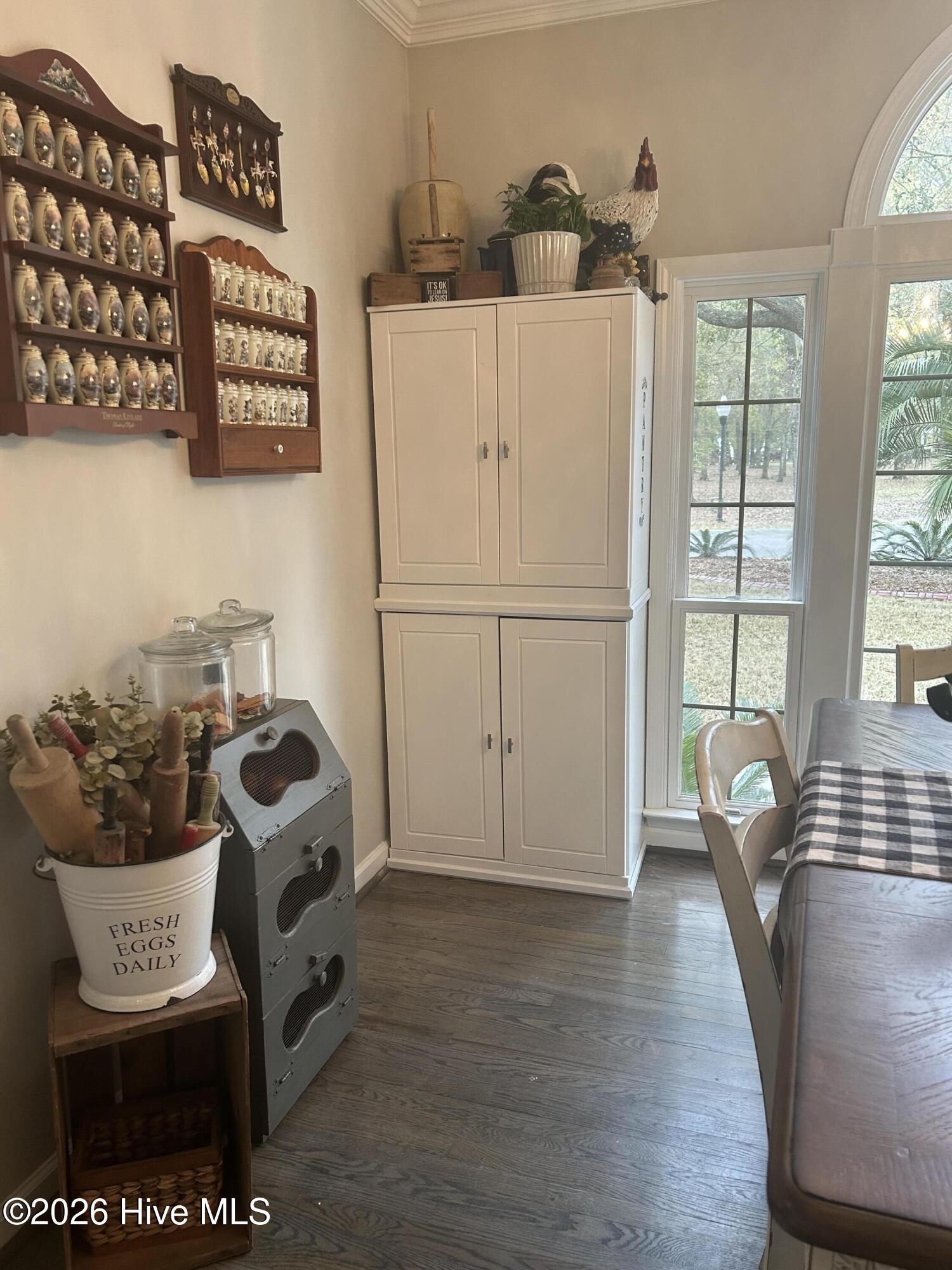 100538310 | Photo 25