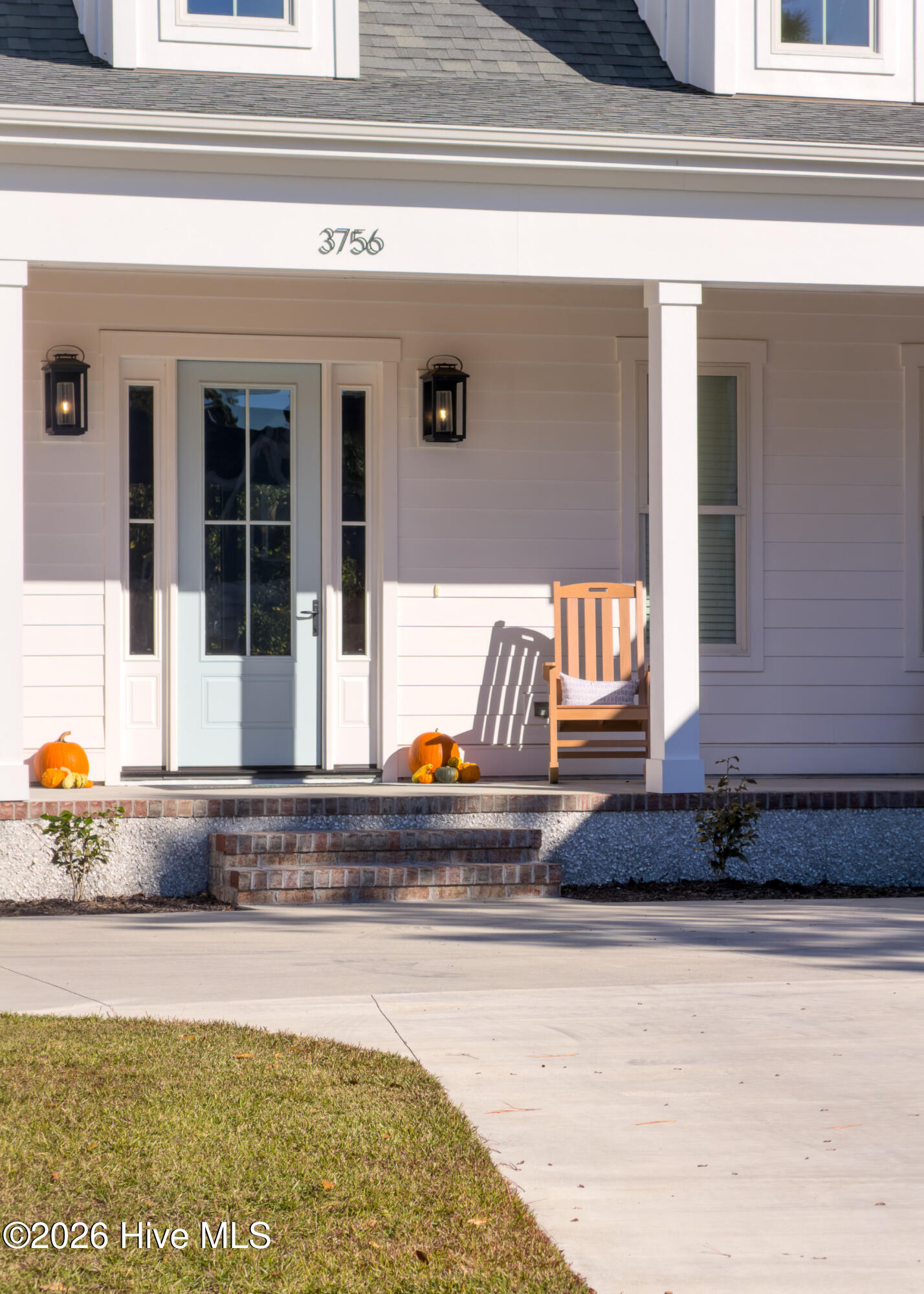 100558184 | Photo 37