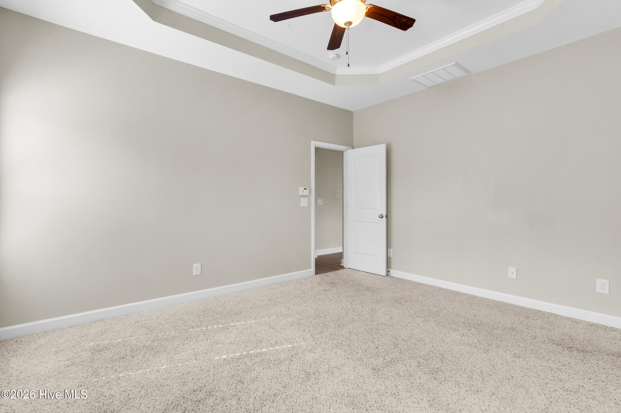 100557134 | Photo 22