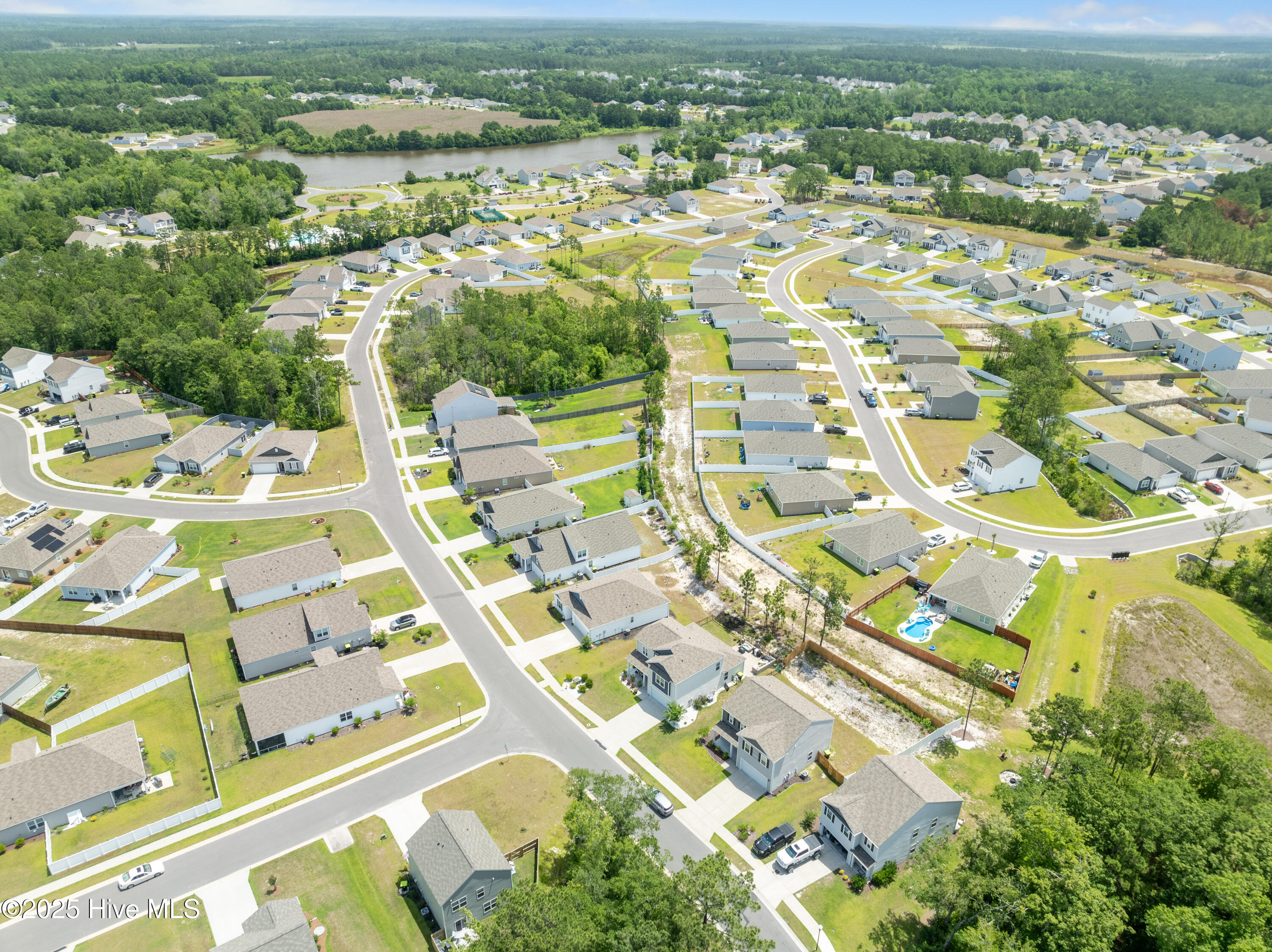 100521762 | Photo 44