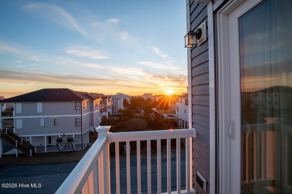 100554934 | Photo 83