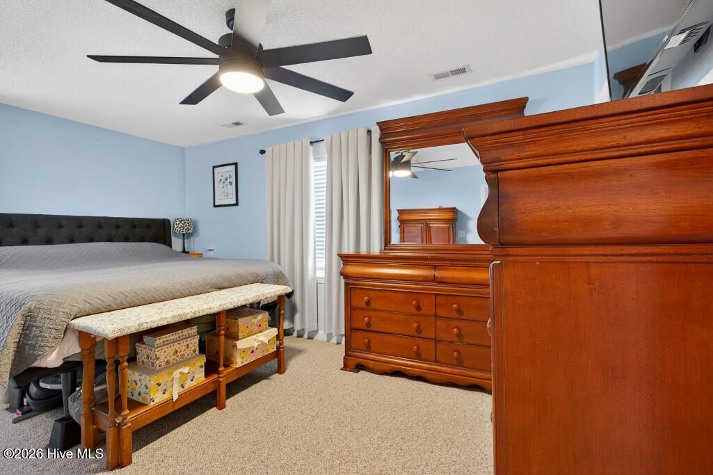 100568444 | Photo 12