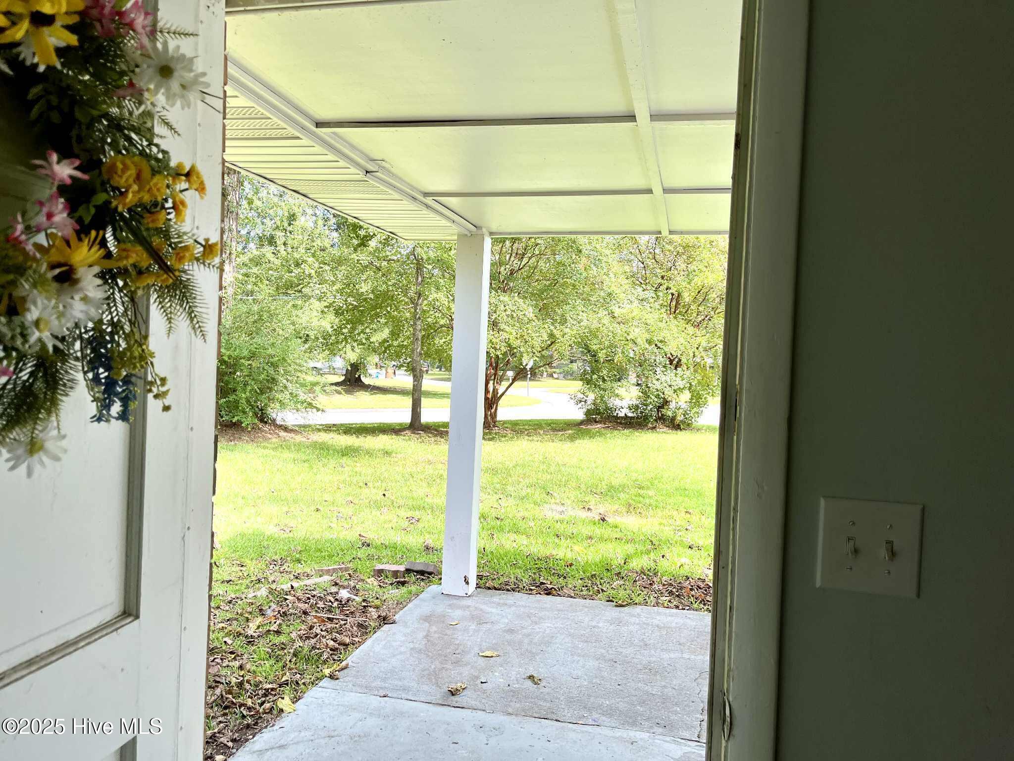 100528280 | Photo 11