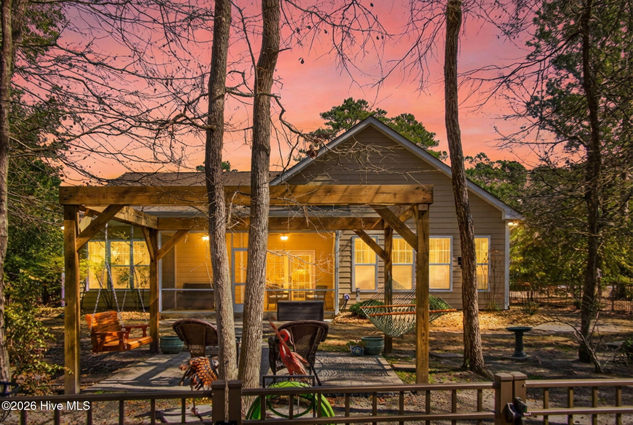 100558645 | Photo 31