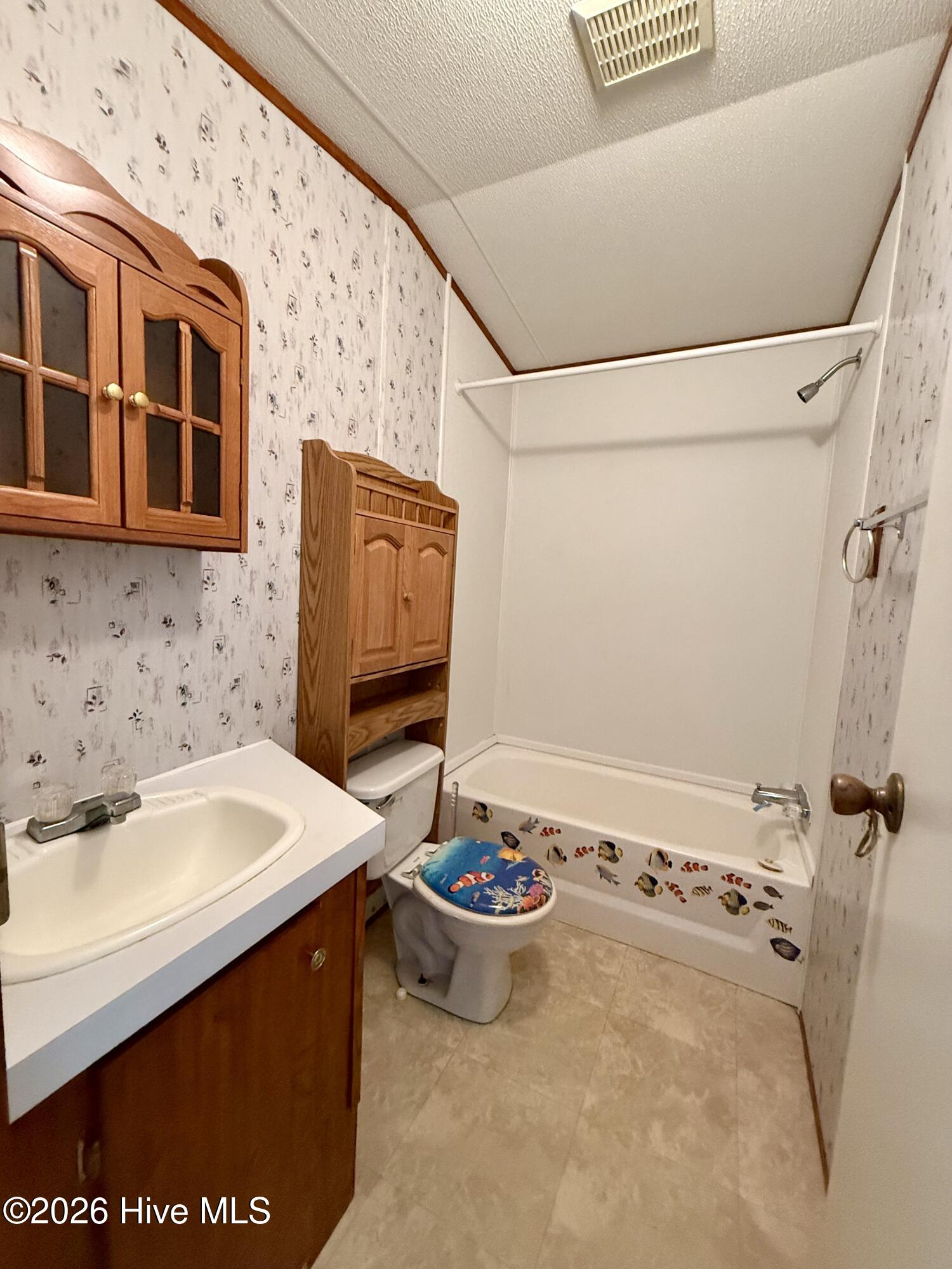 100564504 | Photo 12