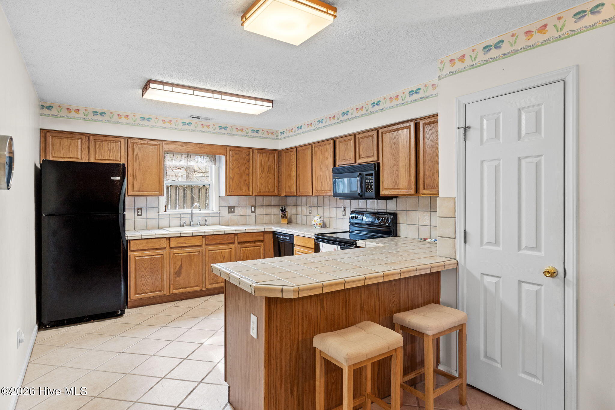 100561527 | Photo 11