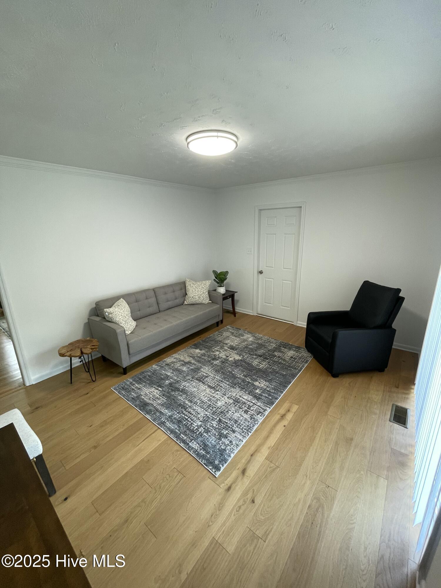 100517346 | Photo 15