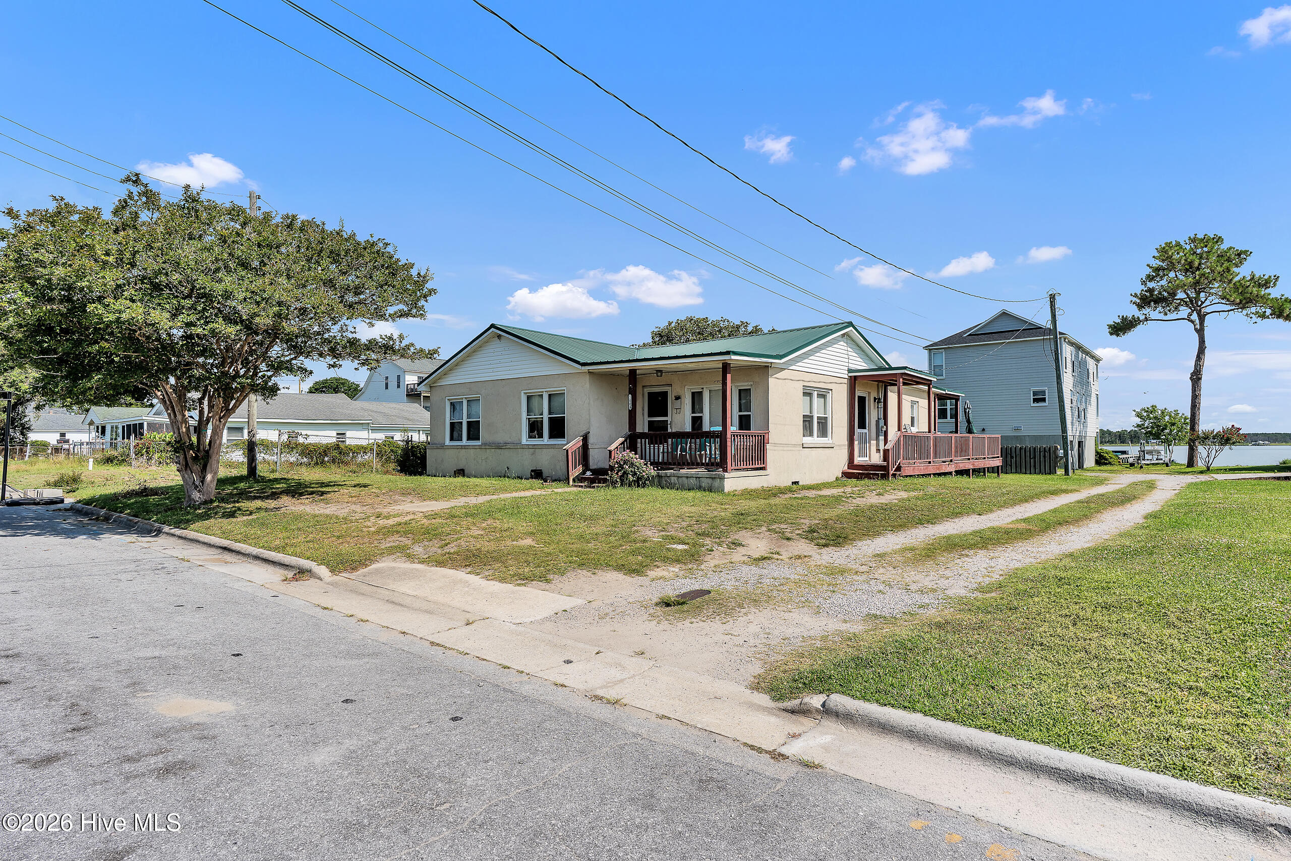 4th image of 1004 Avery St, Morehead City, NC 28557 | MLS# 100584655