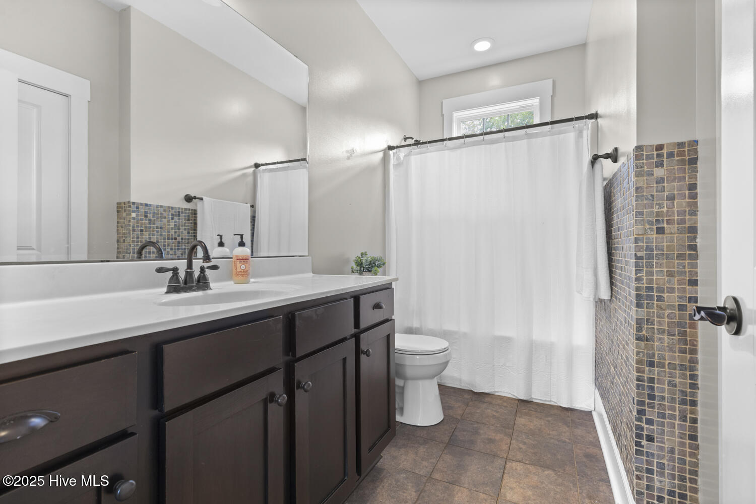 100507529 | Photo 20