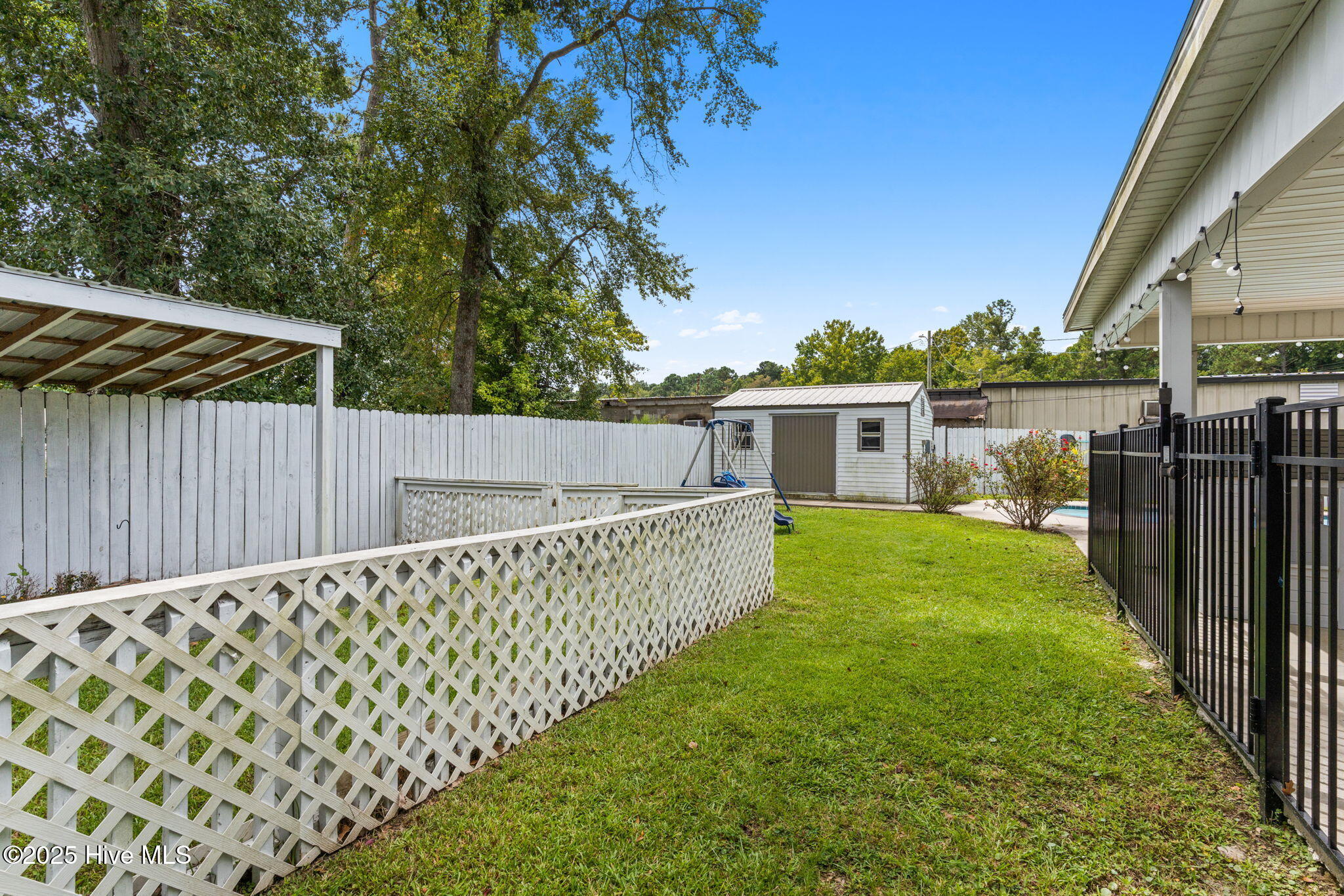 100527355 | Photo 47